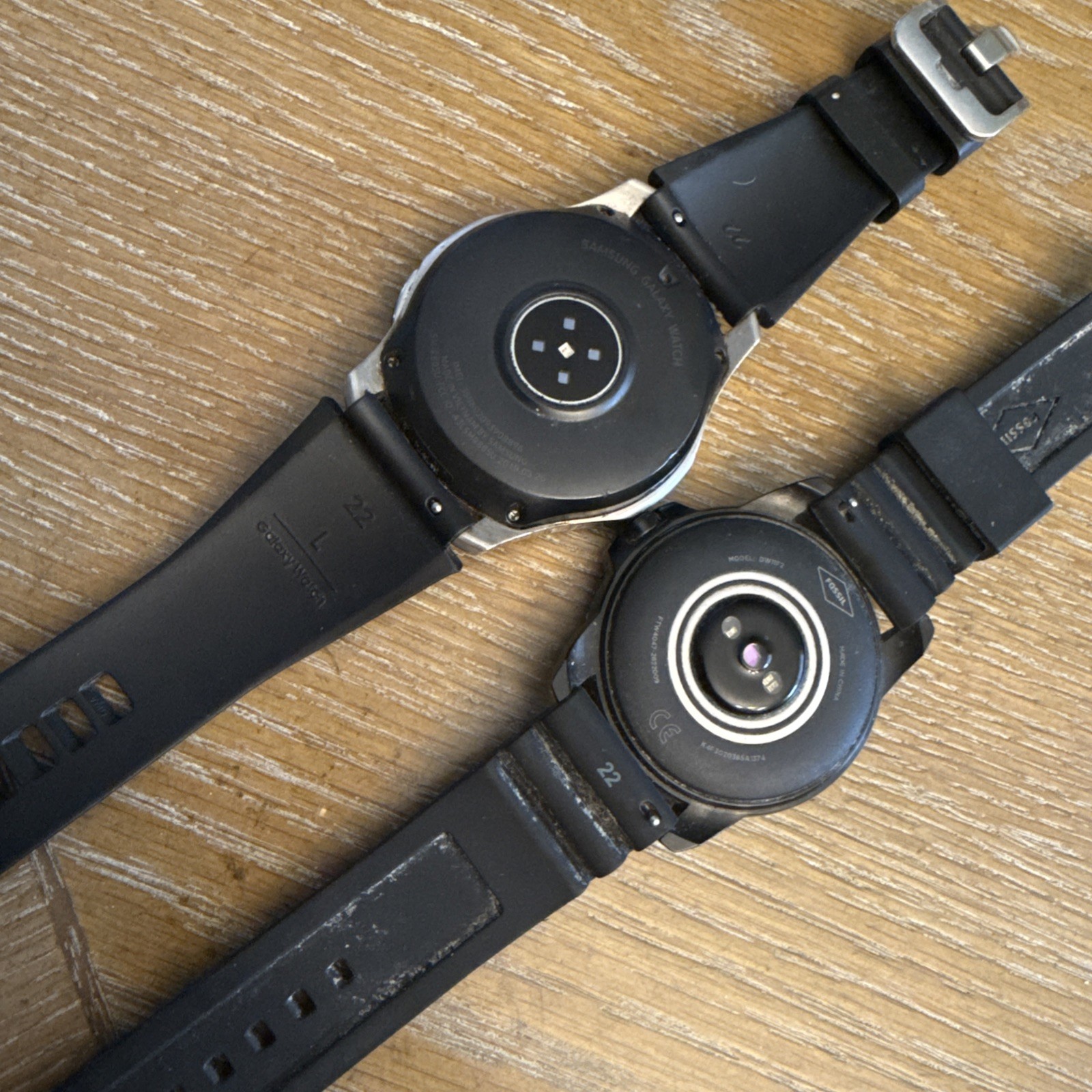 Lot of 2 Smart Watches- Fossil Gen 5e & Samsung Galaxy Watch
