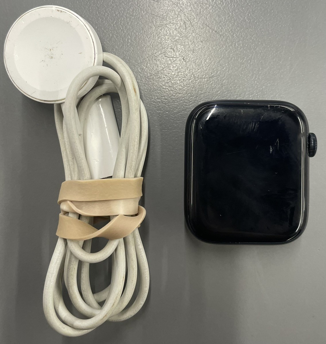 Apple Watch SE 3rd Gen A3328 GPS WiFi + GPS Cellular 44mm Midnight (PD3048905)