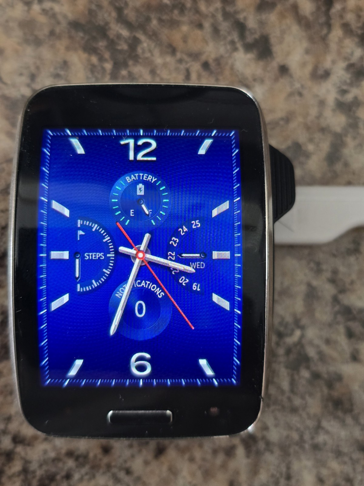 Samsung Galaxy Gear S Curved Sm-r750p SMART WATCH For Parts (4) New Wrist Bands