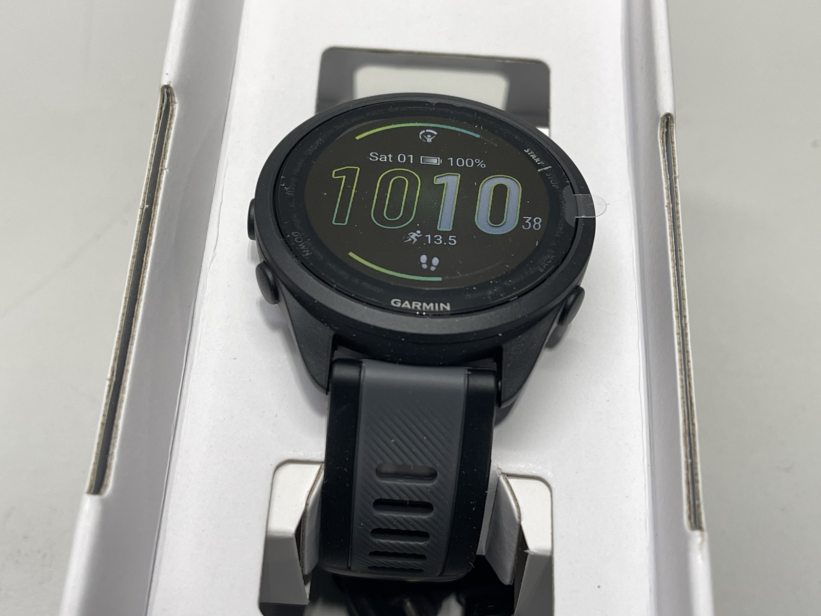 Garmin Forerunner 165 GPS Smartwatch 43 mm Fiber-Reinforced Black/Slate Gray