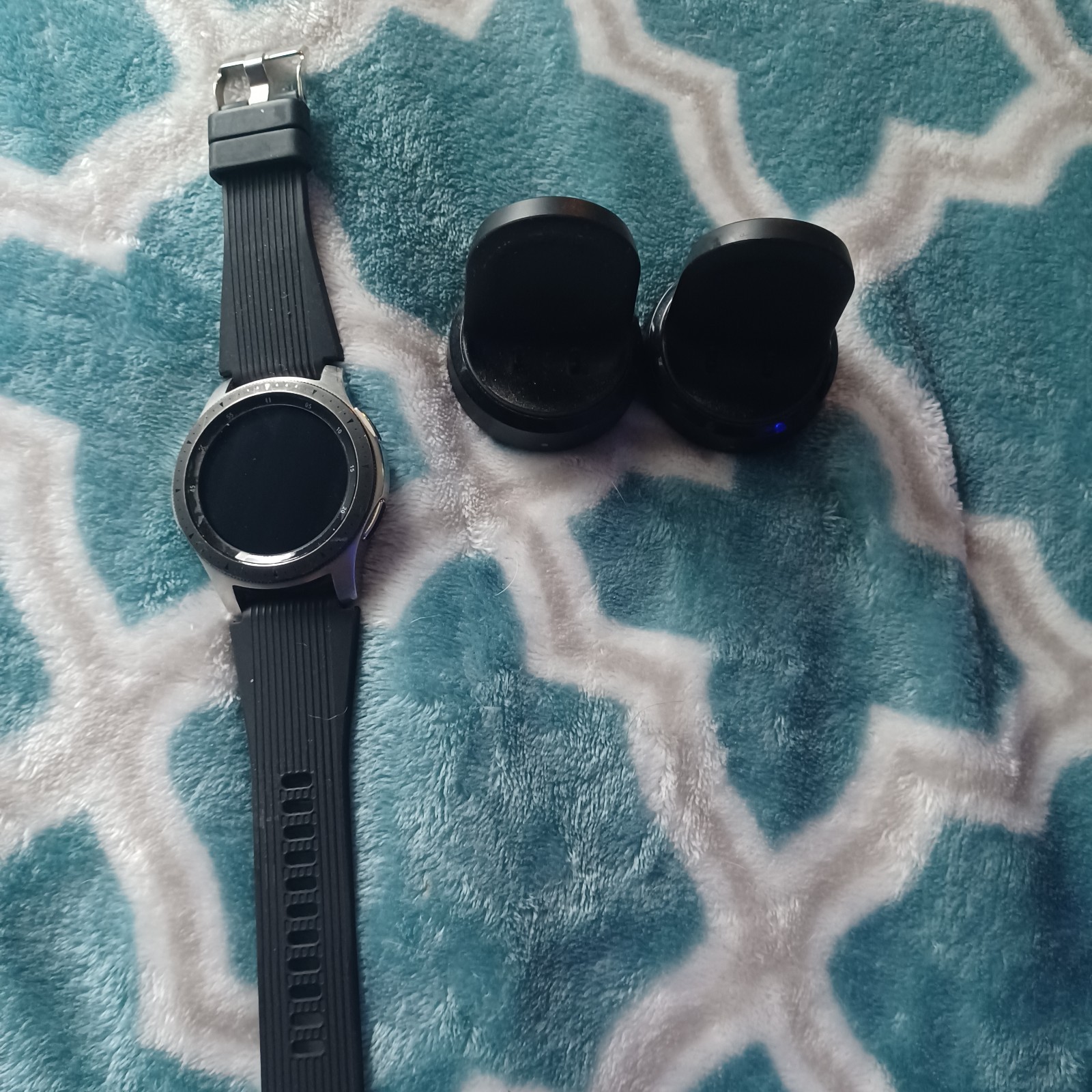 Samsung Smart Watch Heart Rate 46mm Silver Case Black Band