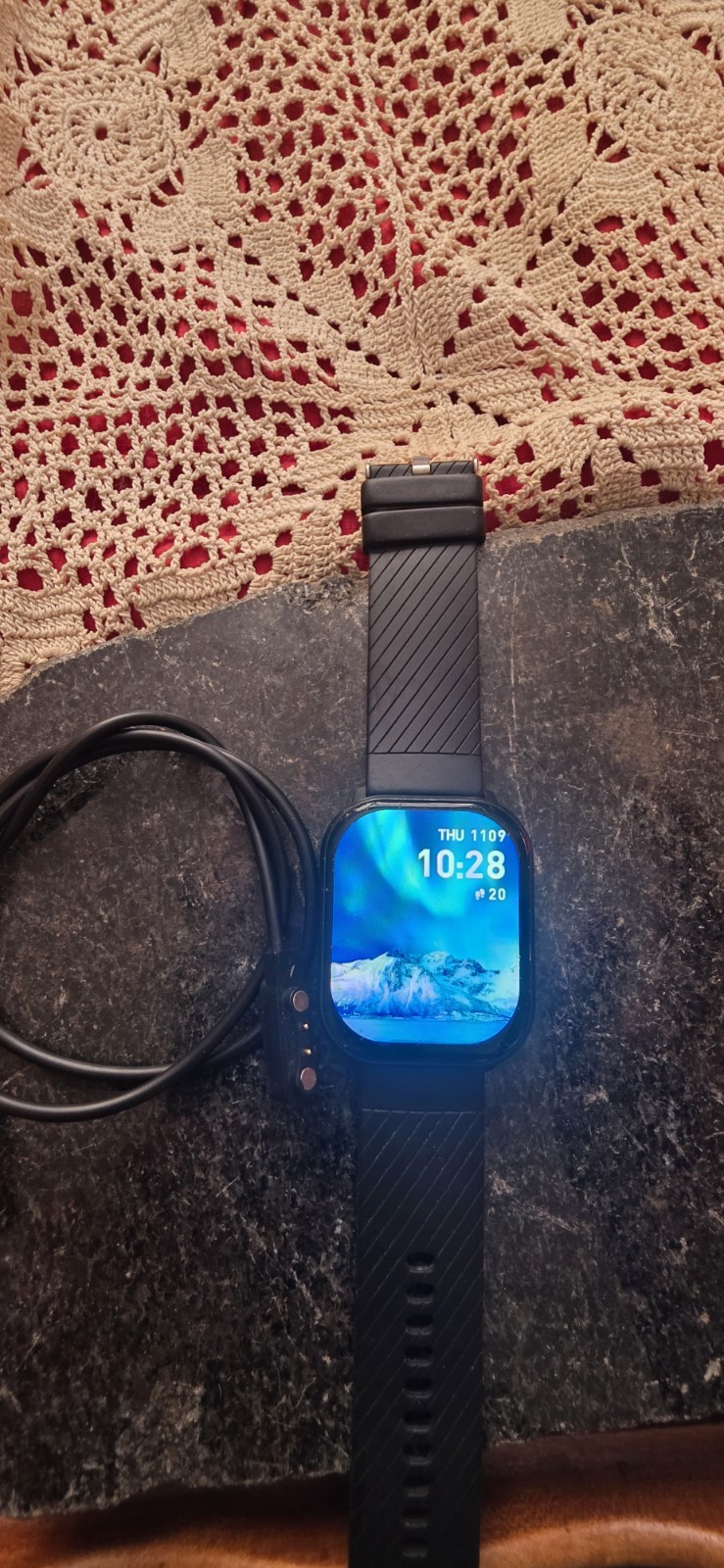 Smartwatch-Valdus VSON- 2.01 HD Touch Screen Fitness Tracker for Android & iOS