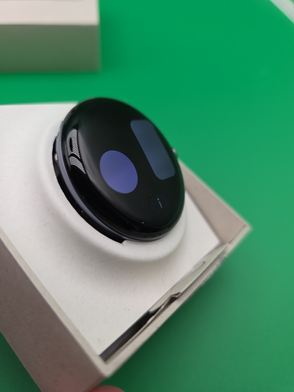 ***Google Pixel Watch 4 (45mm) Wi-Fi Moonstone Color Band