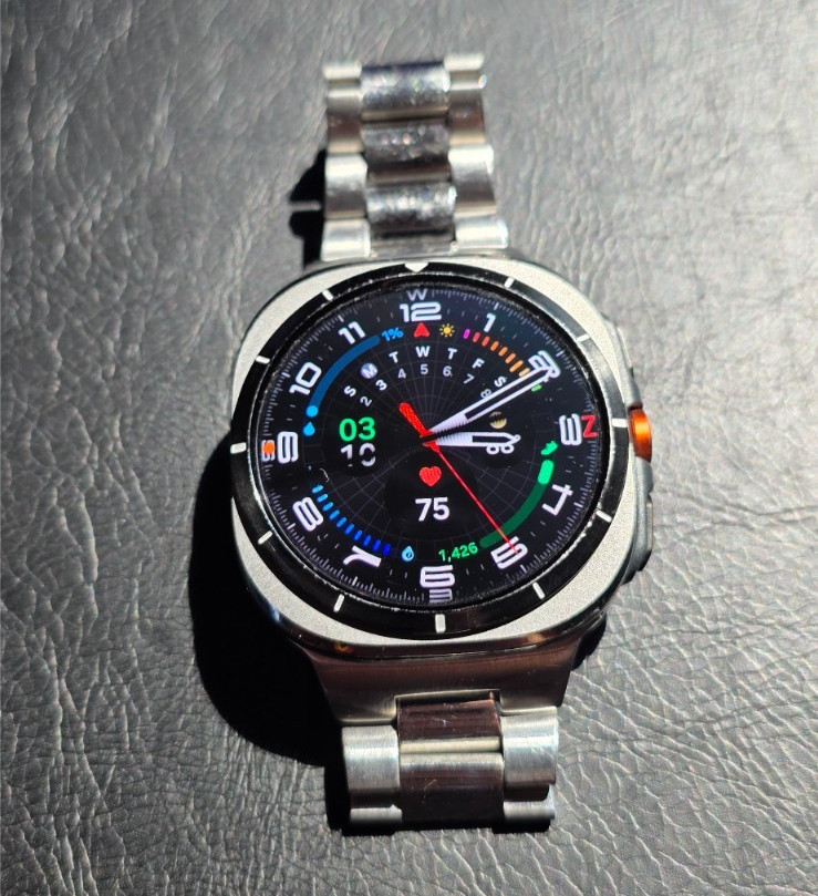 Samsung Galaxy Watch Ultra 47mm Titanium Silver With Accessories