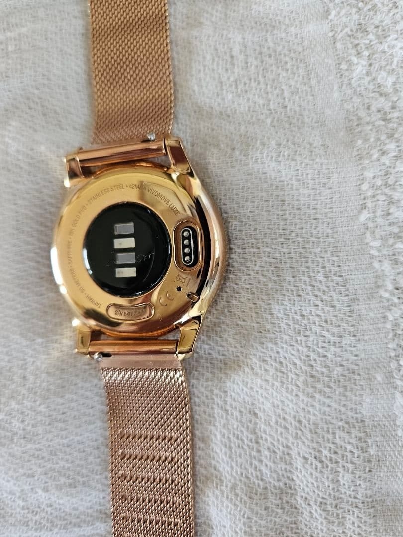 Garmin vivomove Luxe Hybrid Smartwatch 24K Gold PVD White Leather