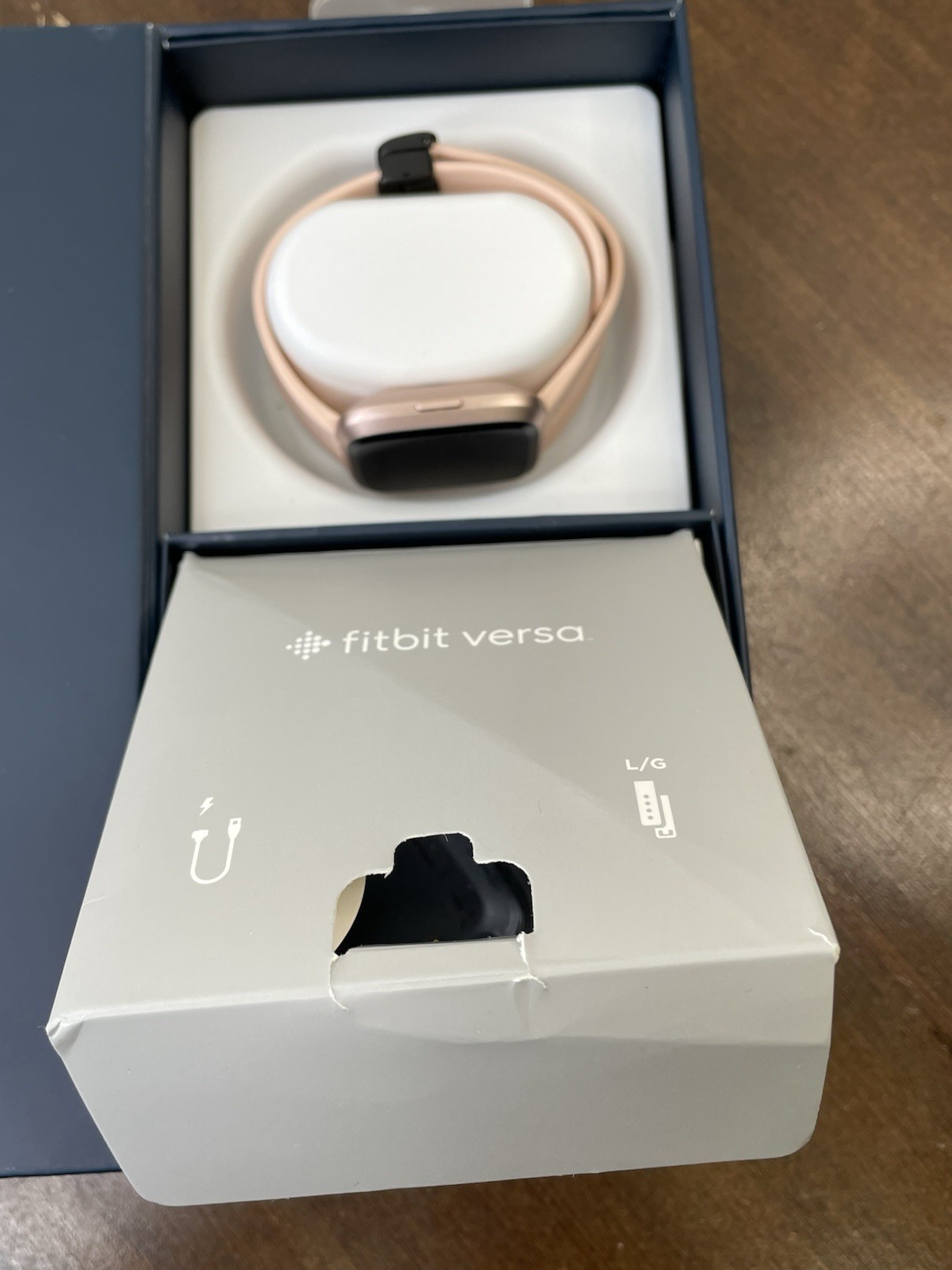 Fitbit Versa – Health & Fitness Smart Watch Activity Tracker FB505 Rose Gold