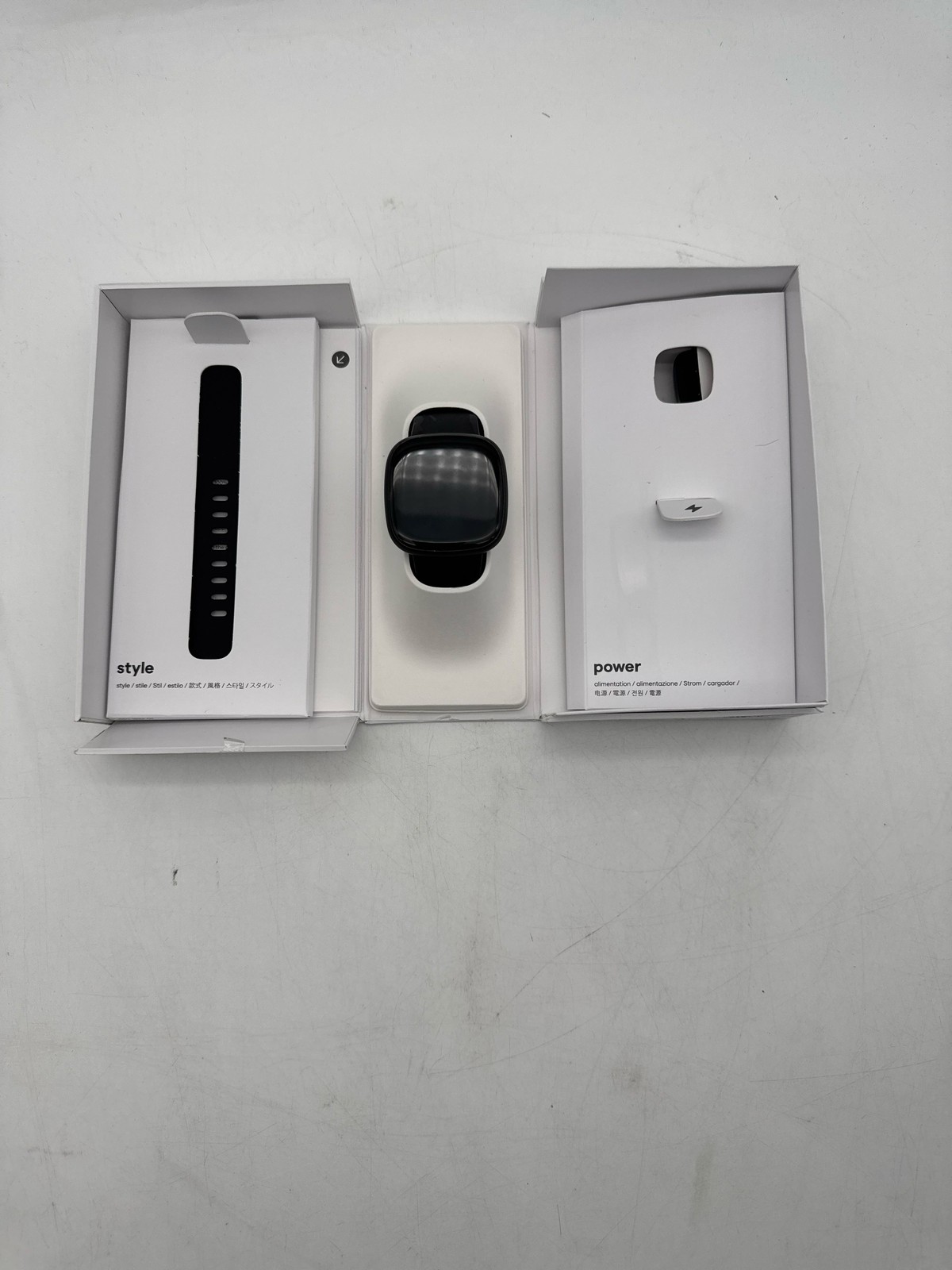 (BROKEN) Fitbit Versa 4 Fitness Smartwatch GPS Heart Rate Sleep Tracking Black