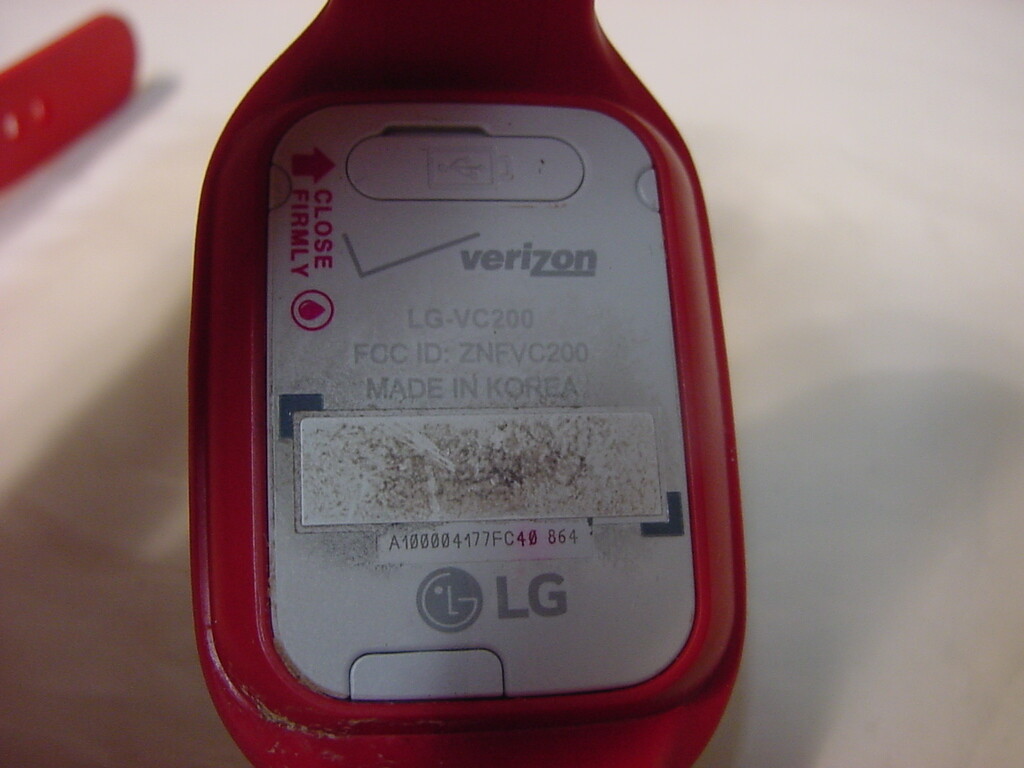 (4) LG SMART WATCHES – LG-VC200 LG-VC200B