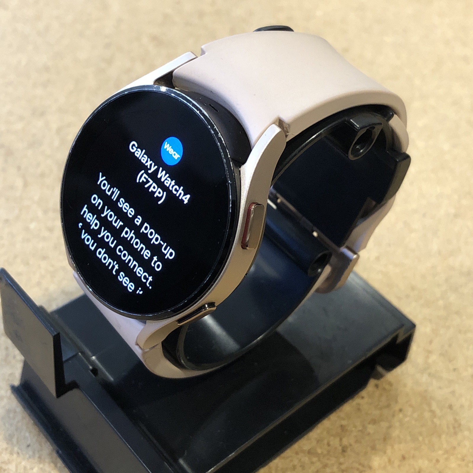 Samsung Galaxy Watch 4 40mm GPS Wifi Bluetooth Smartwatch Pink Gold S/M SM-R860