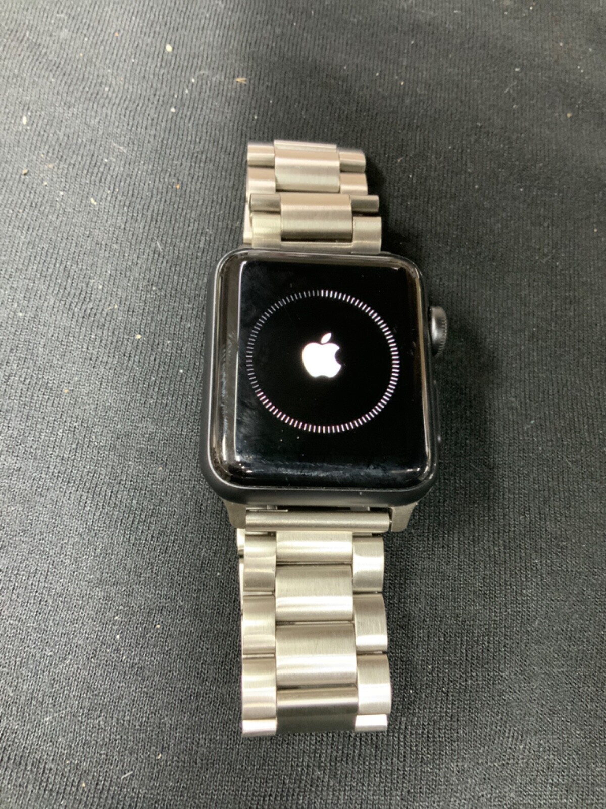 Apple Watch Series 3 38mm GPS Silver Aluminum Case Space Gray