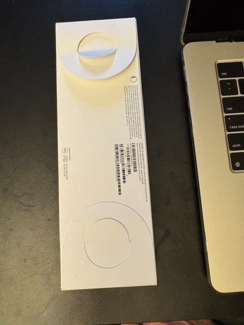 Apple Watch SE (Gen 2) 40mm Starlight Aluminum MRFW3LL/A NEW NIB Sport Band