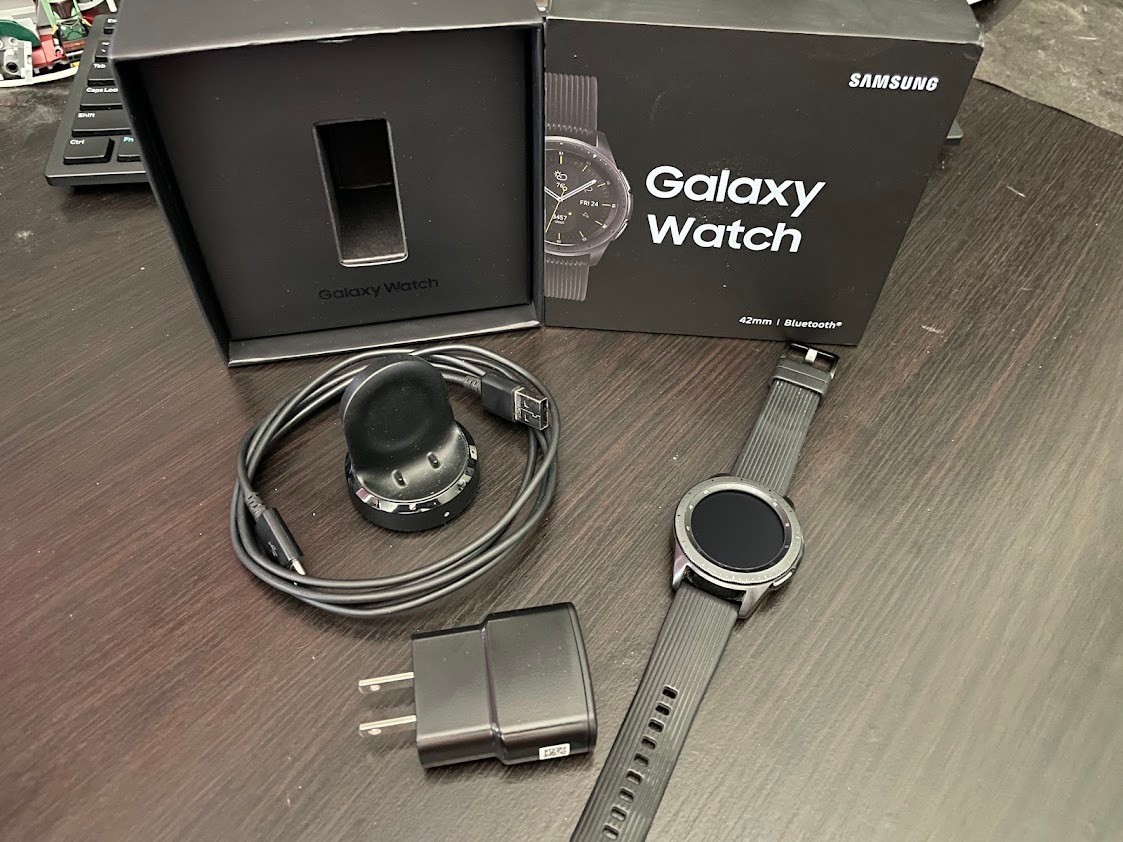 Samsung Galaxy Watch SM-R810 42mm Midnight Black (SM-R810NZKAXAR) Smart Watch