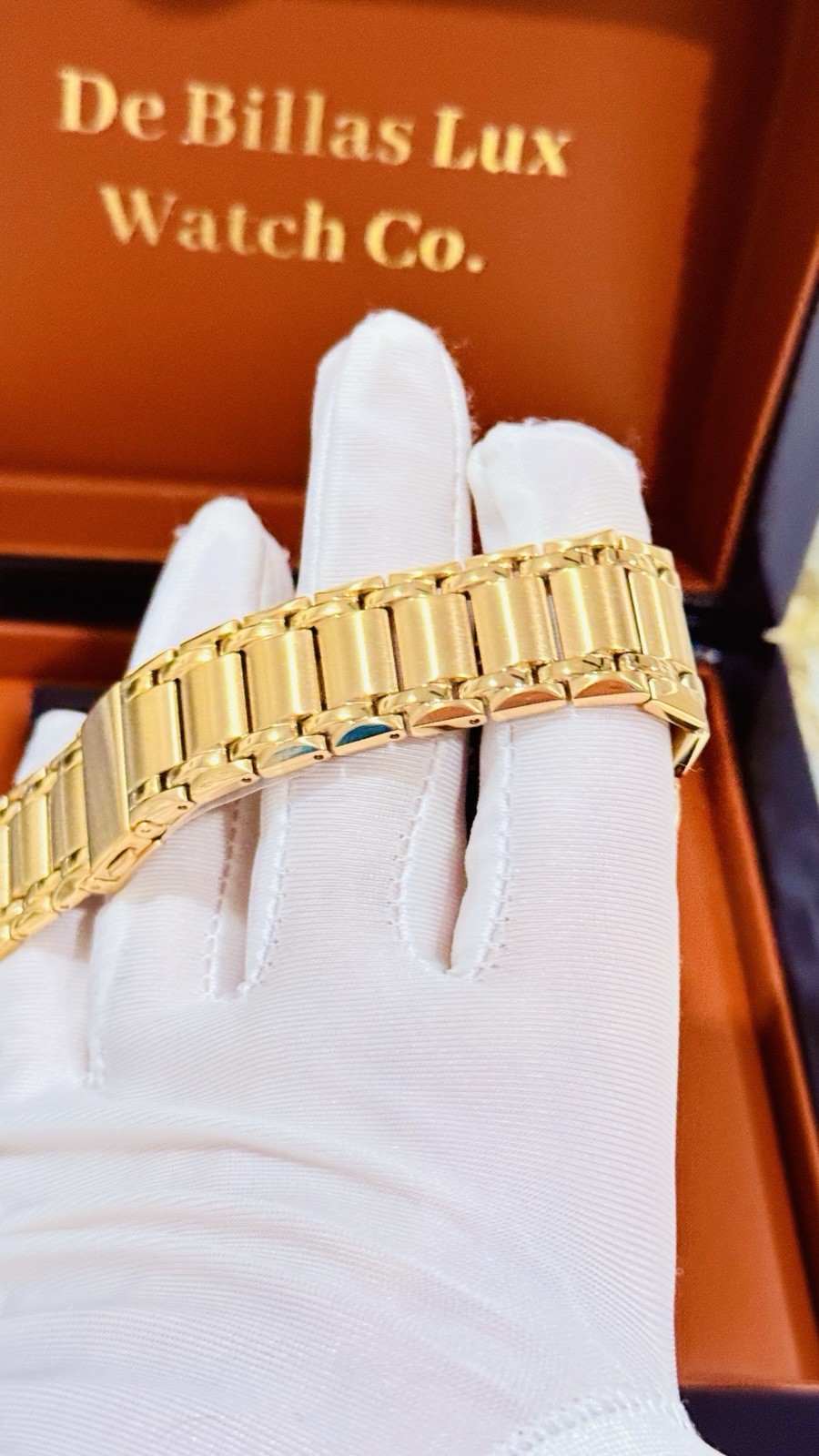 24K Gold Plated 45MM Apple Watch SERIES 9 With Gold Link Lux Finish Band GPS LTE