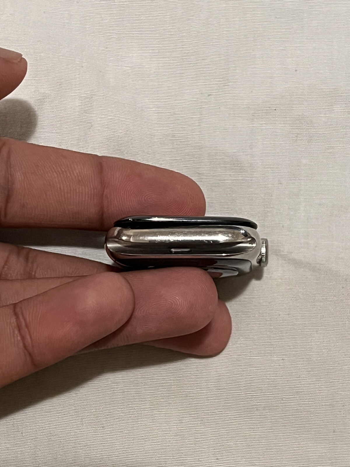 Apple Watch Series 4 Stainless steel with GPS and cellular PARTS NOT WORKING