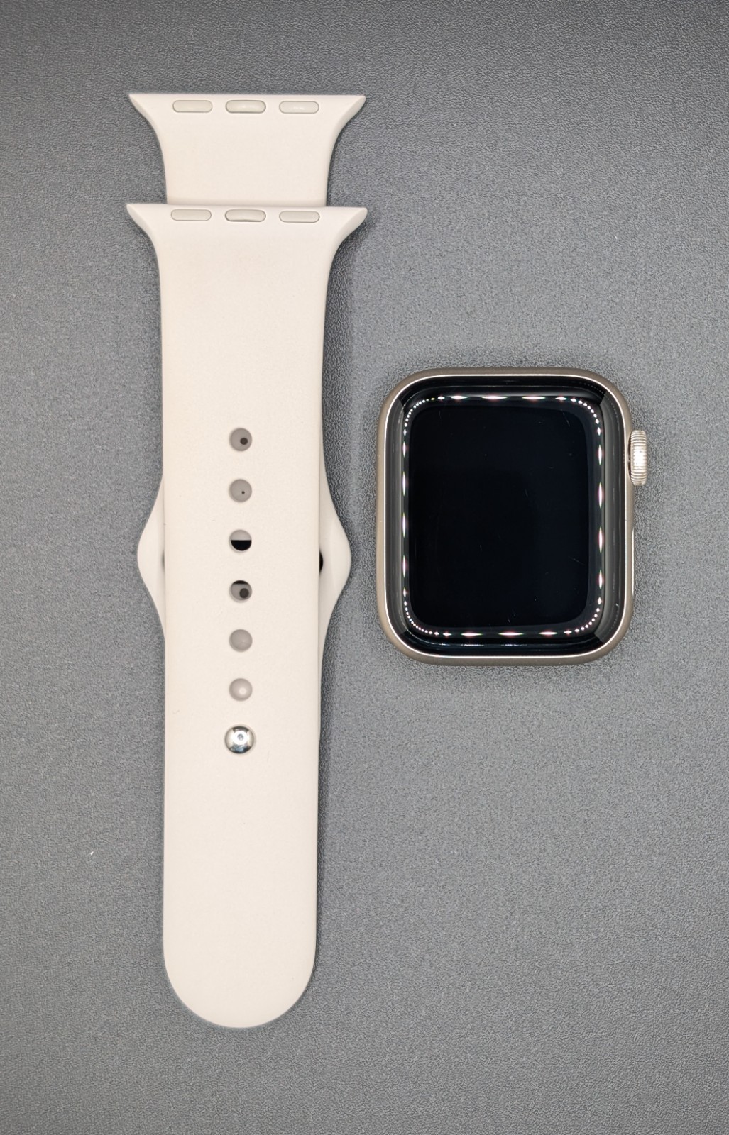 Apple Watch SE 40mm Starlight Aluminum GPS – S/M Sport Band. ~073~