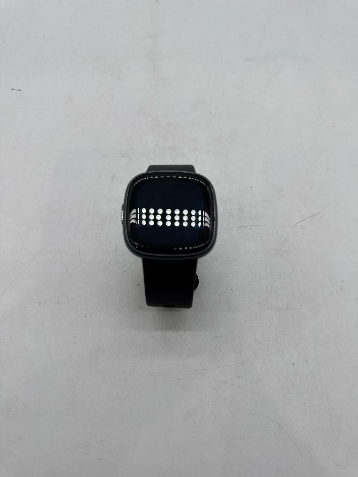 (BROKEN) Fitbit Versa 4 Fitness Smartwatch GPS Heart Rate Sleep Tracking Black