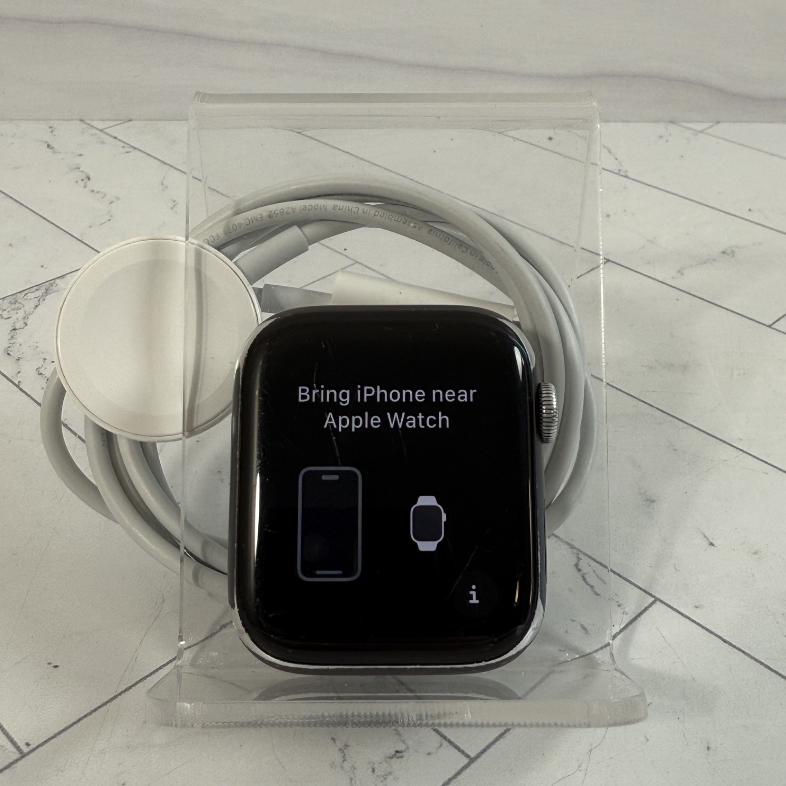 Apple Watch SE 1st Gen 44mm Space Gray A2354 Smartwatch Cellular Unlocked #H213