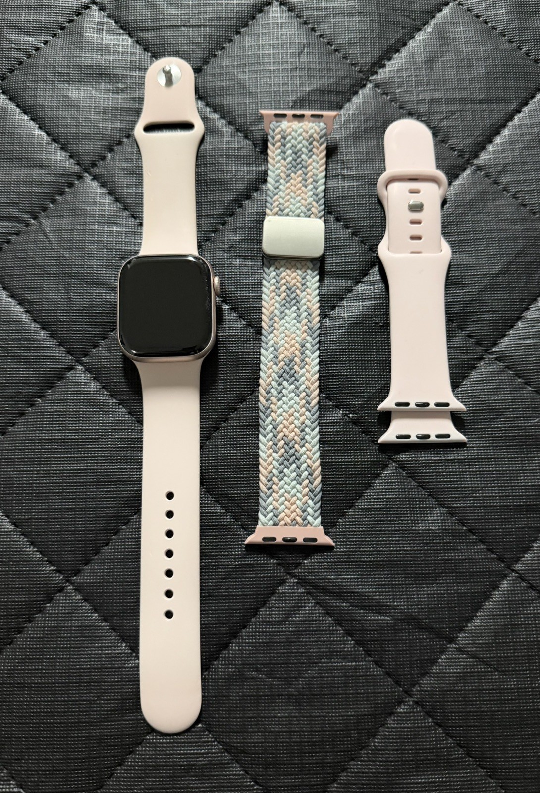Apple Watch Series 11 (GPS) 42mm Rose Gold Case / 3 pink bands – Used
