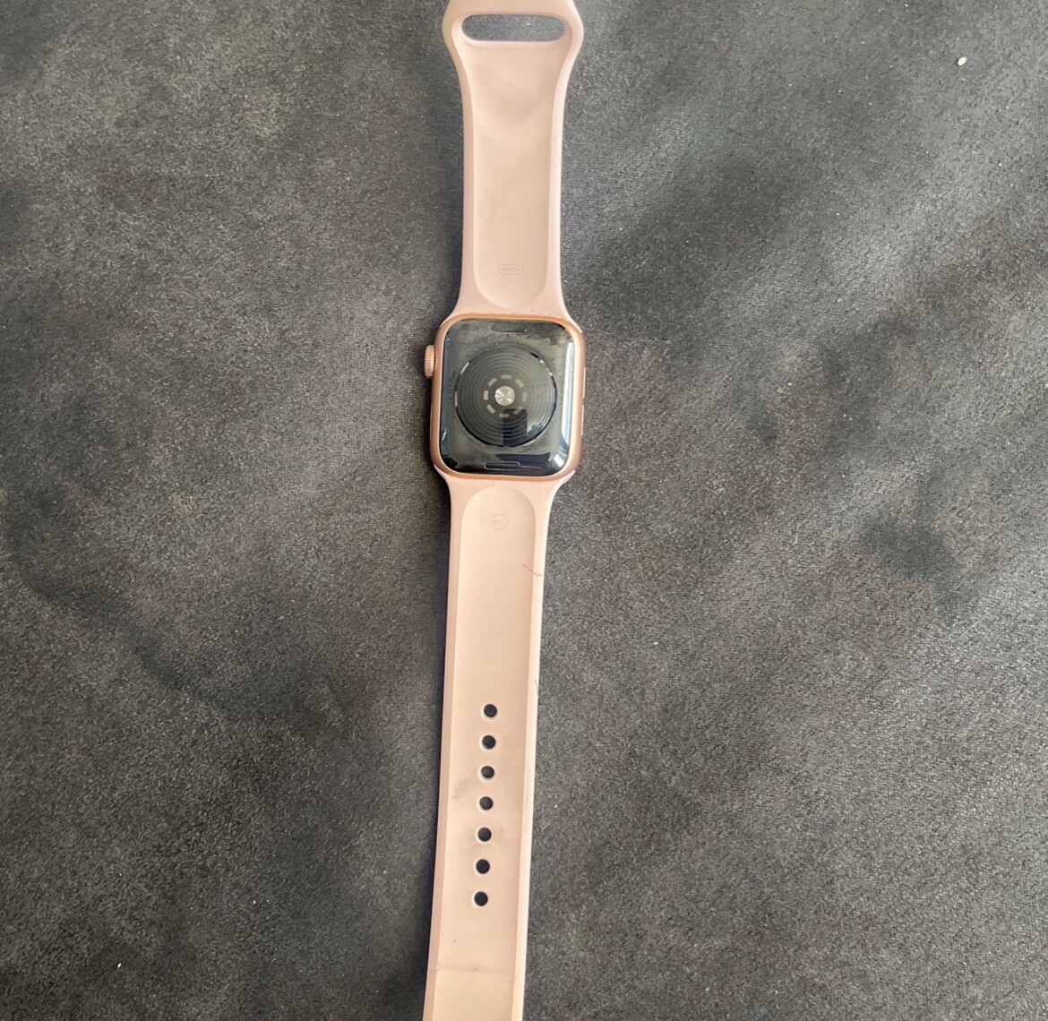 Apple Watch SE 40mm Gold Aluminum Case with Pink Sand Sport Band – Regular (GPS)
