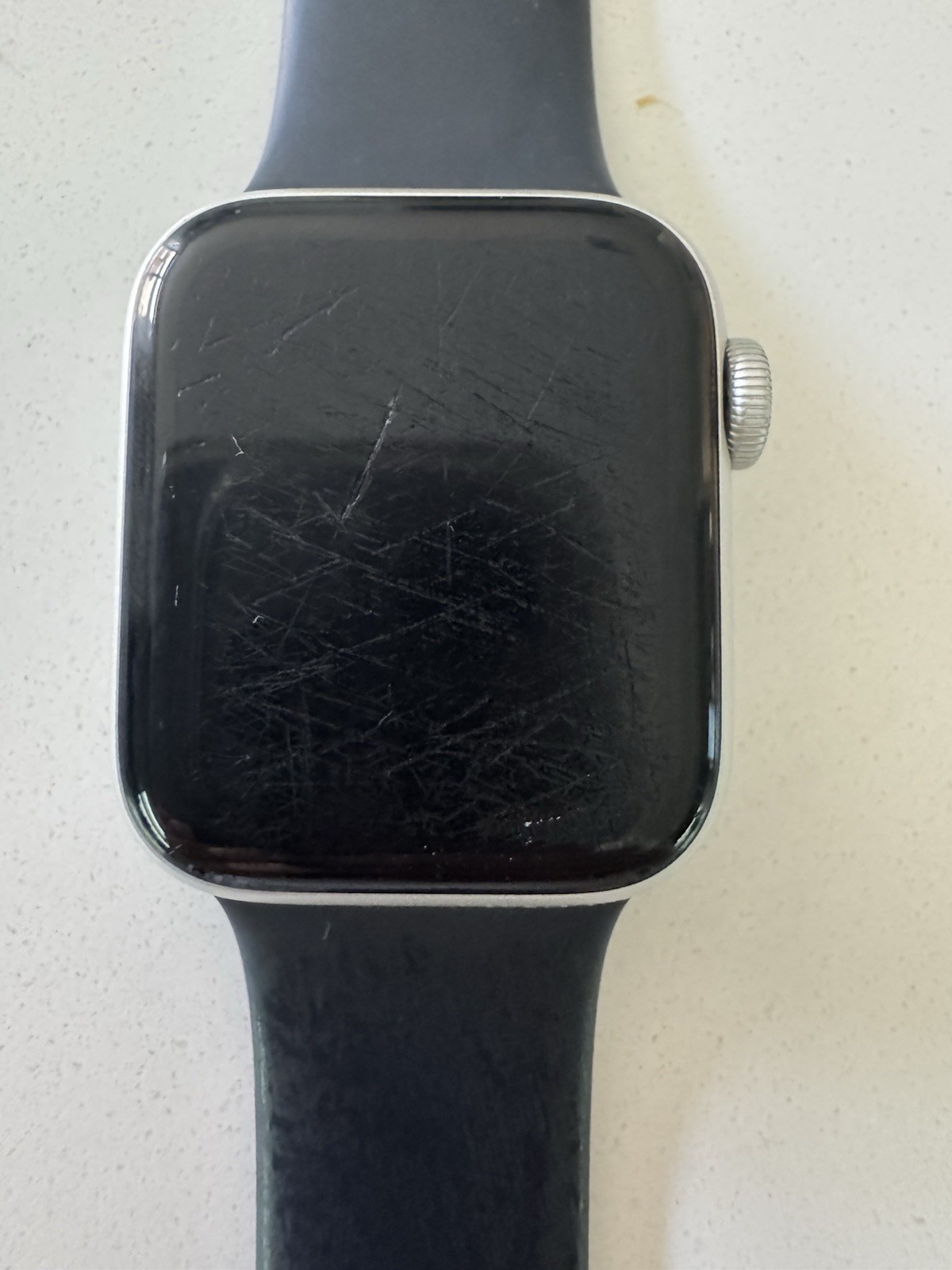 Apple Watch SE 40mm GPS – Silver – 94% Battery – Great Condition