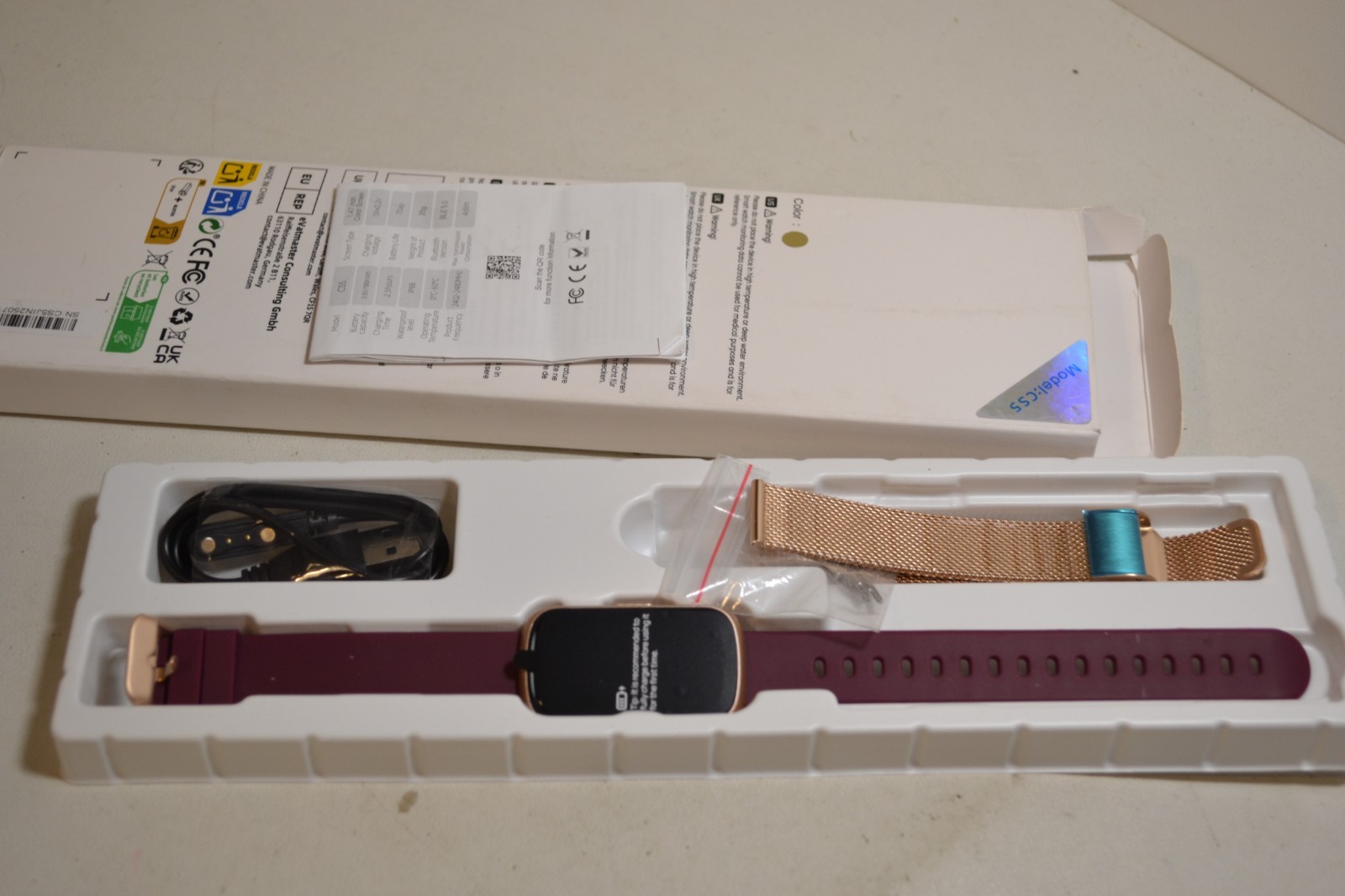 Fitness Tracker Watch w/extra band Model: CS5