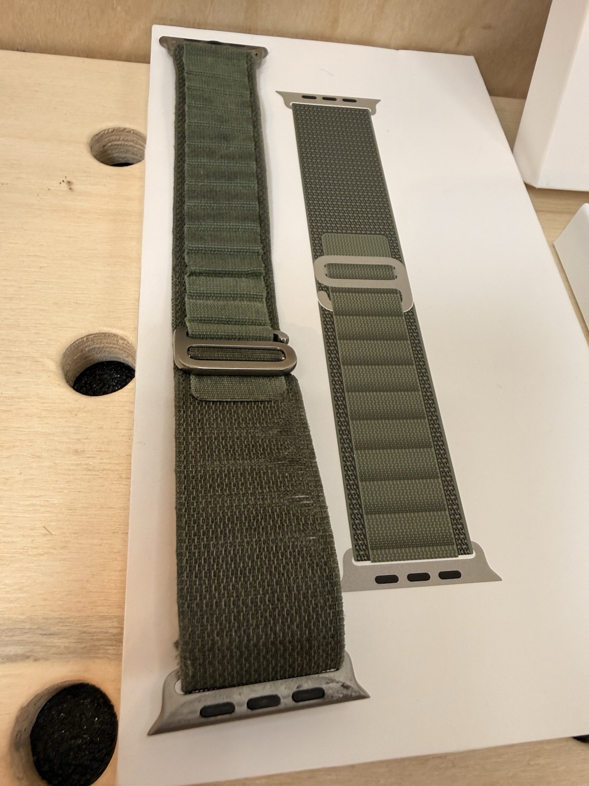 Apple Watch Ultra 49mm (1st Gen) Titanium Midnight Ocean Band Alpine Loop