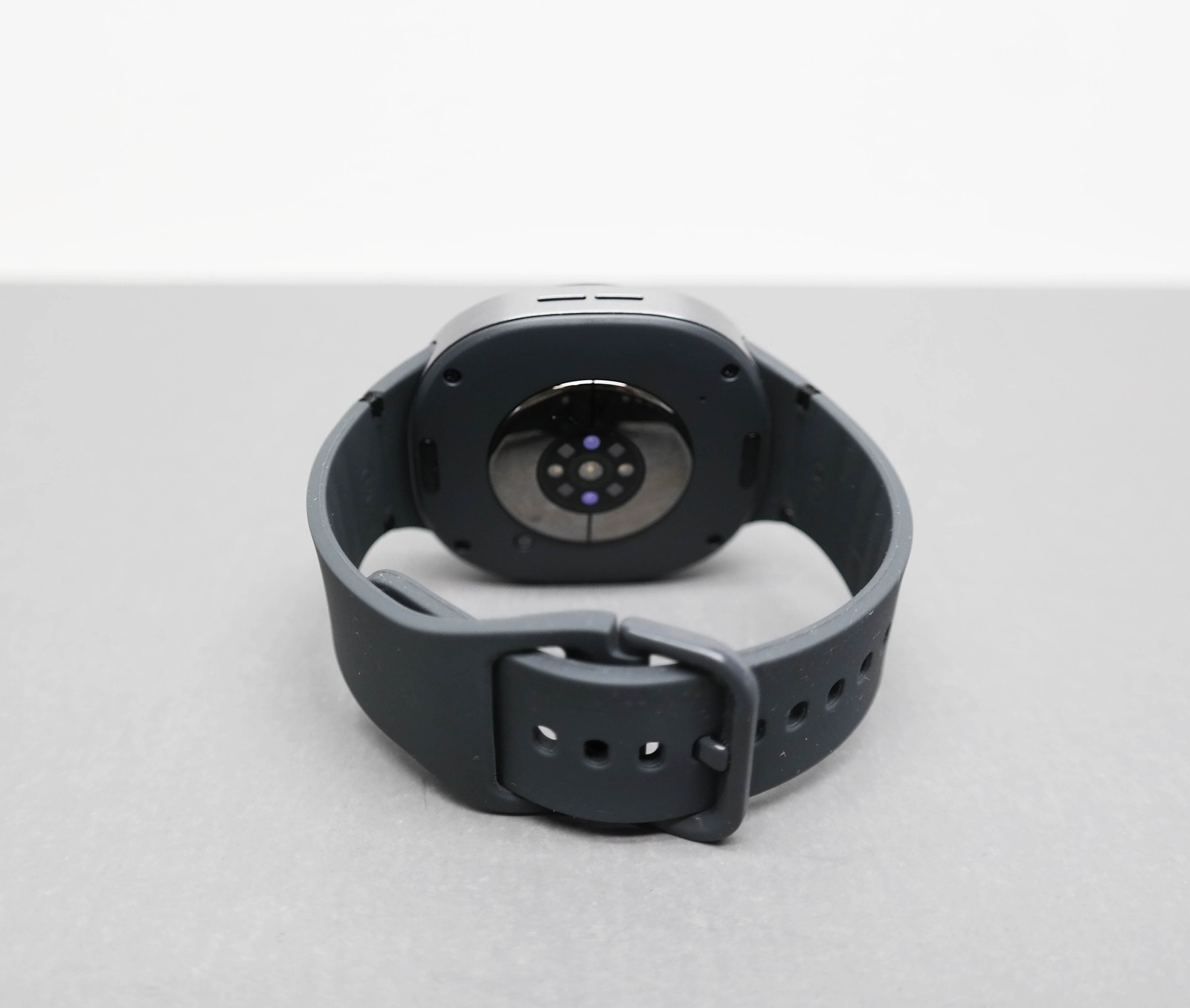 Samsung Galaxy Watch8 SM-L330 Aluminum Smartwatch 44mm BT – Graphite