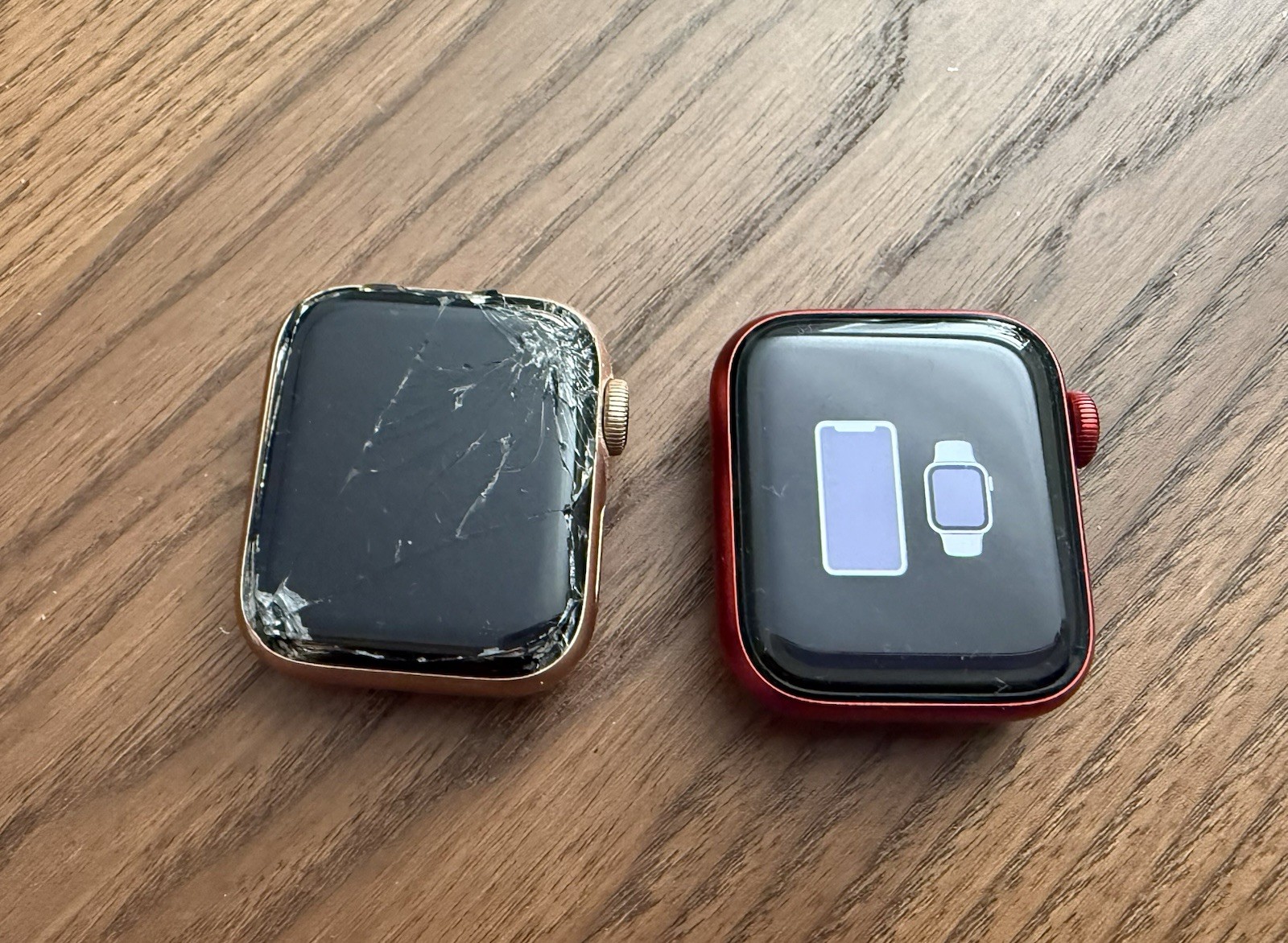 Apple Watch Series 6 40MM RED WiFi Unlocked+ Series 4 40MM Gold WiFi Unlocked