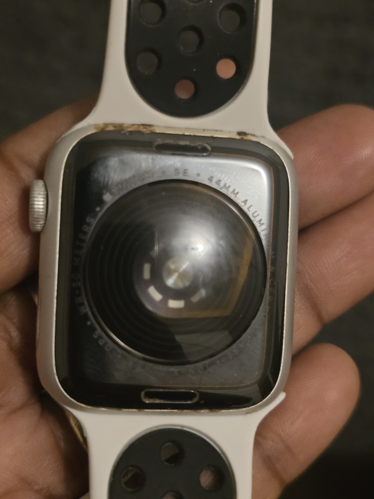 Apple Watch Nike Se 44 Mm Silver Aluminum Case As Is