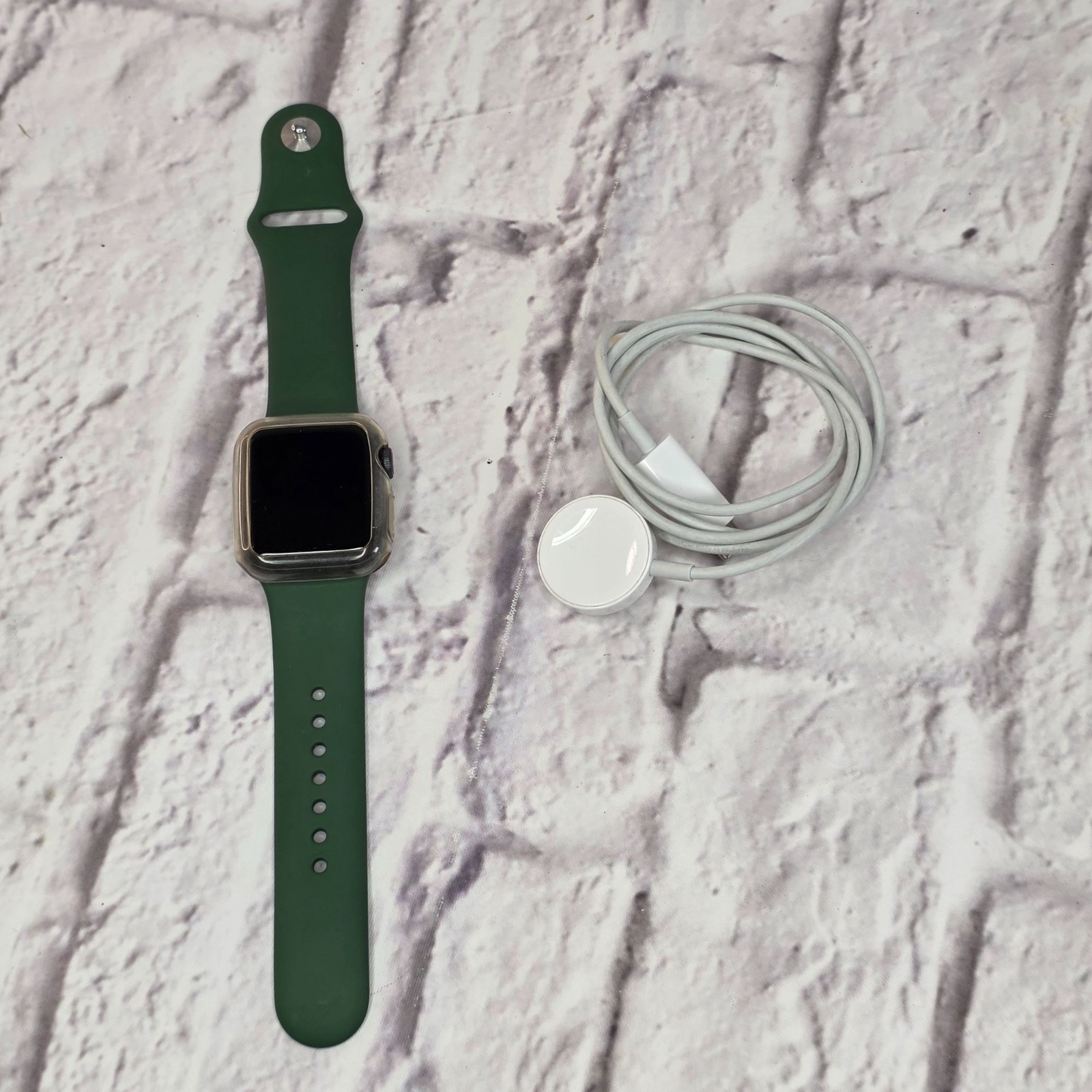 Apple Watch SE GPS LTE 40mm Aluminum & Ceramic Case with Green Silicone Band