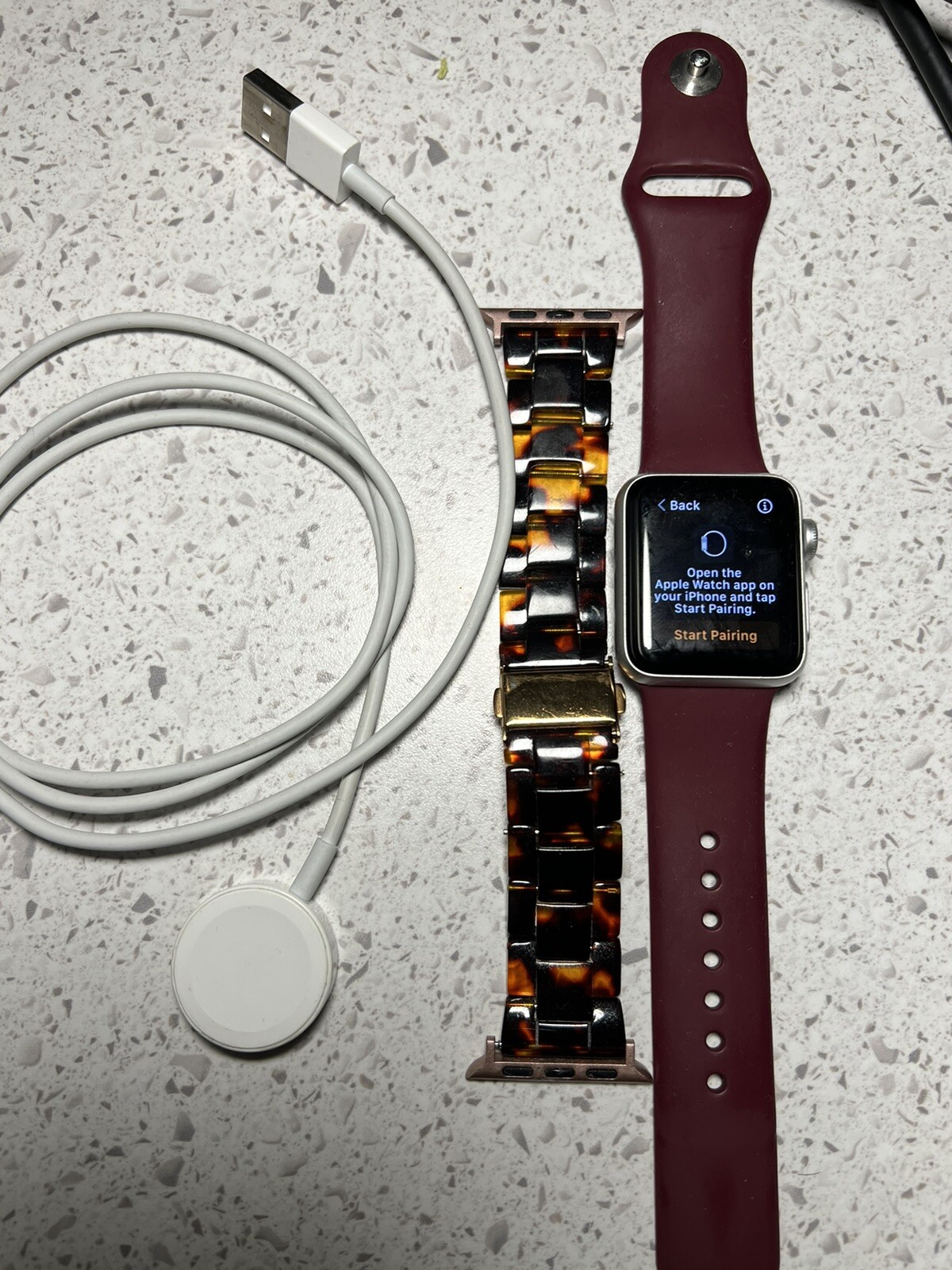Apple Watch Series 3 GPS 38mm Silver Aluminum Case White Sport Band – MTEY2LL/A