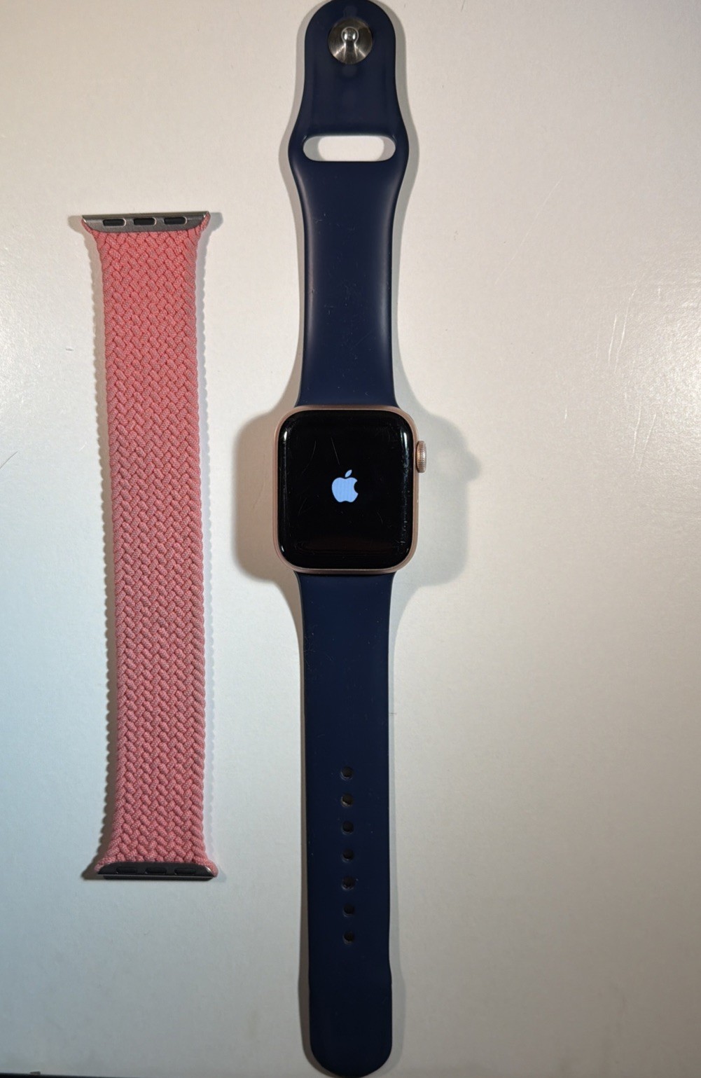 Apple Watch Series 6 40mm GPS Gold Aluminum w/ 2 bands