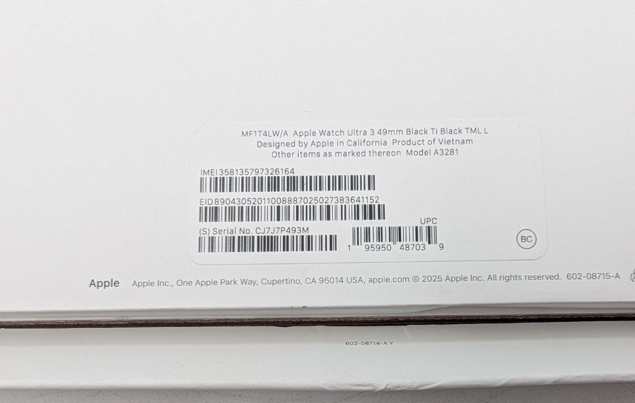 Apple Watch Ultra 3, 49mm, Black Titanium Case & Milanese Loop L (READ)