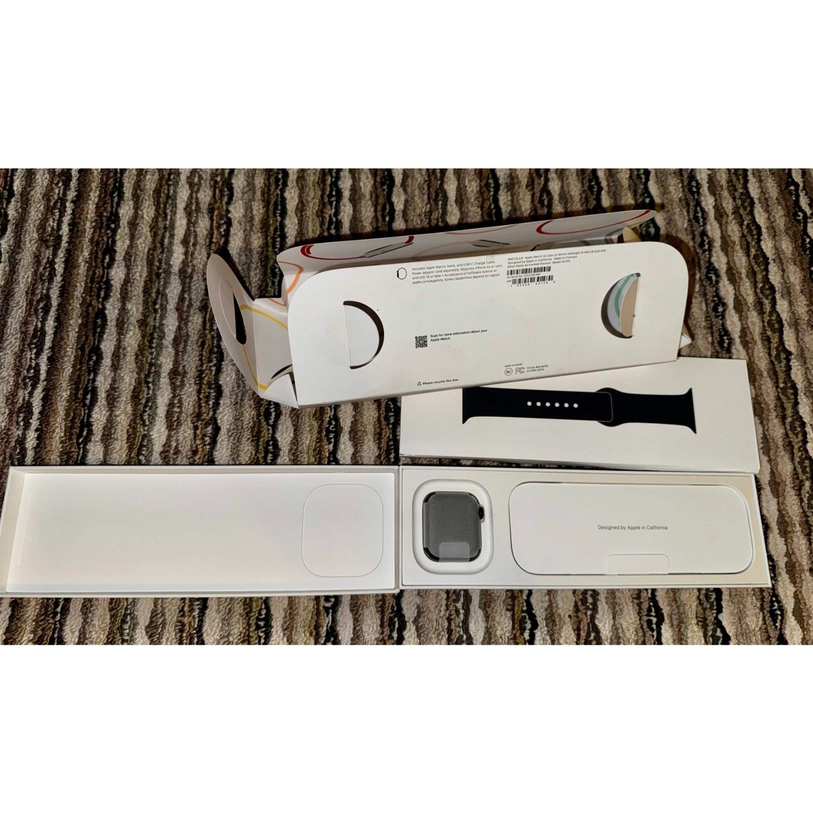 Apple Watch SE (Gen 2) 40mm Midnight AI Mid SB S/M GPS