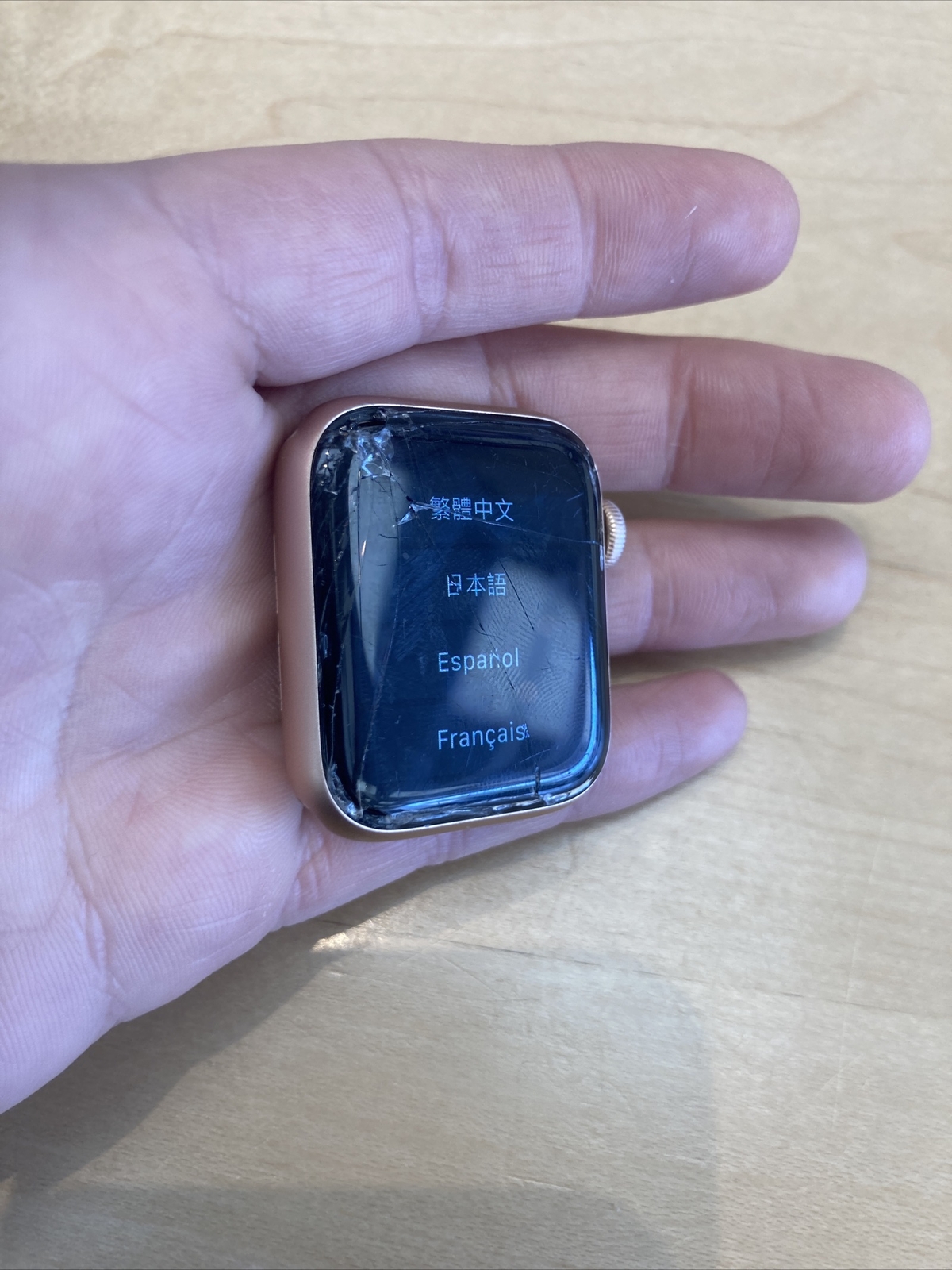 Apple Watch Series 4 40mm Rose Gold Pink Crack With in ScreenWorks Fine!