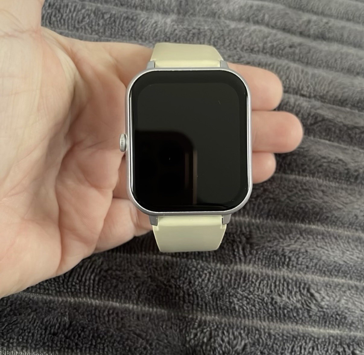 Smart Watch Beige Silicone Band Silver Case Extra Silver Mesh Band