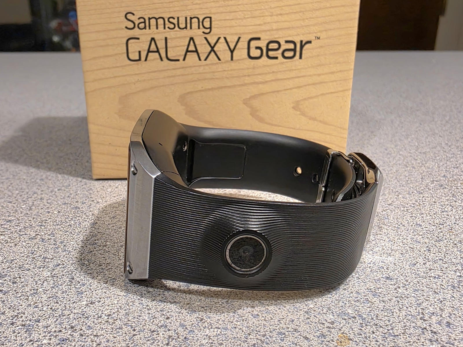 SAMSUNG GALAXY GEAR (SM-v700) Smart Watch [Collector/Vintage]