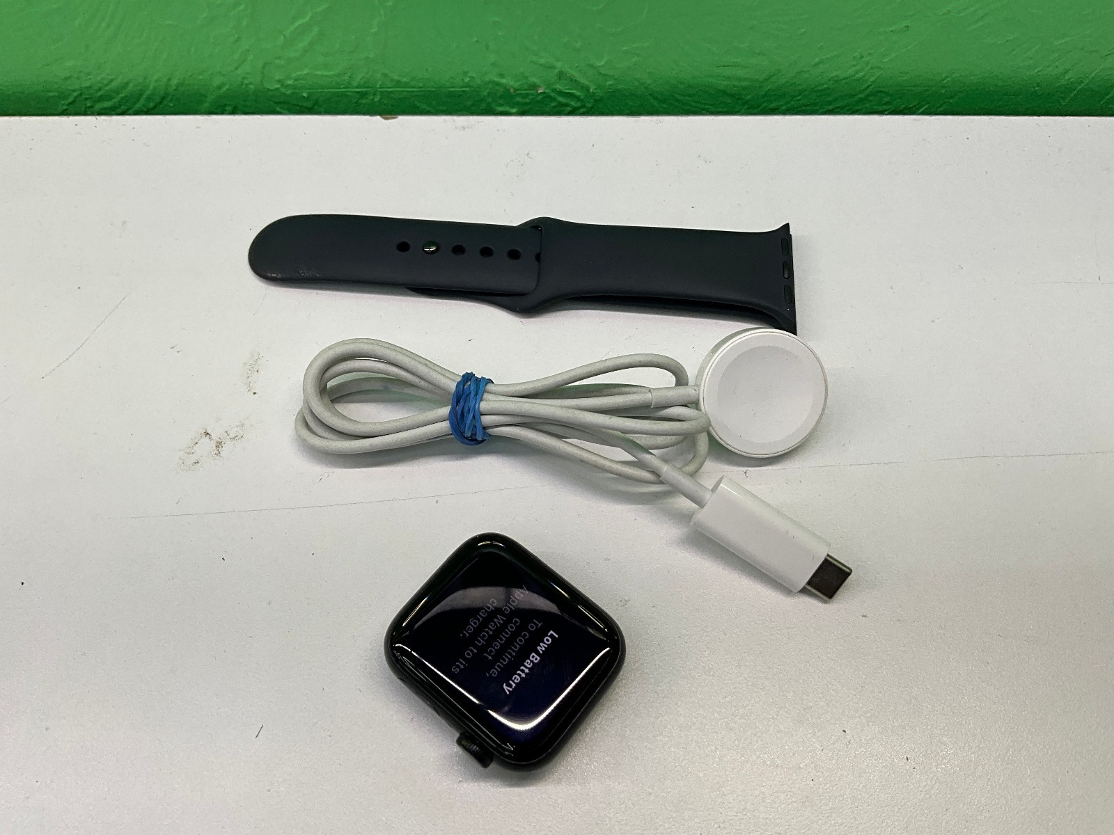 💥⌚ Apple Watch SE 2025 40mm GPS Aluminum Used ✅/Fast Shipping 📱