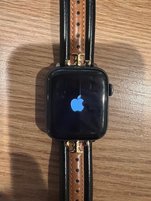 APPLE WATCH SERIES 5 44MM MODEL A2093 TORY BURCH LEATHER STRAP
