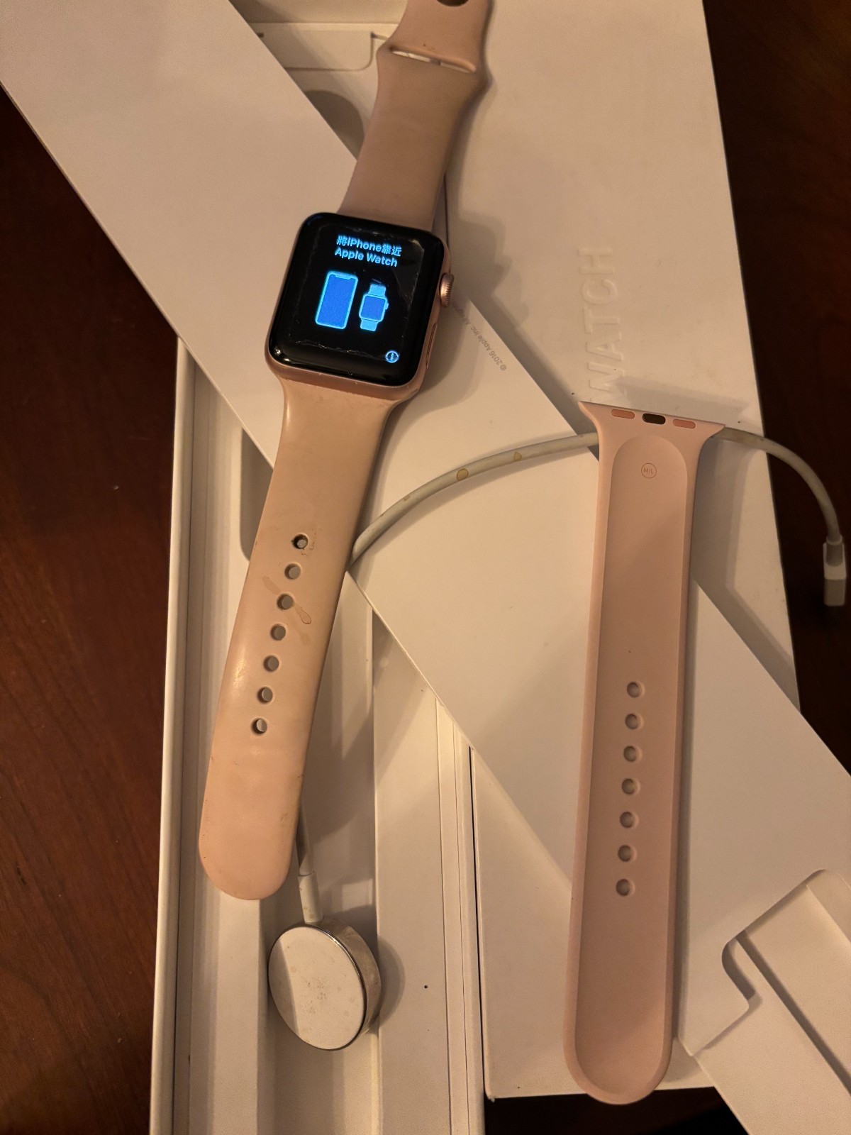 Apple Watch Series 2 42mm Gold Aluminum Case Midnight Blue Sport Band -…