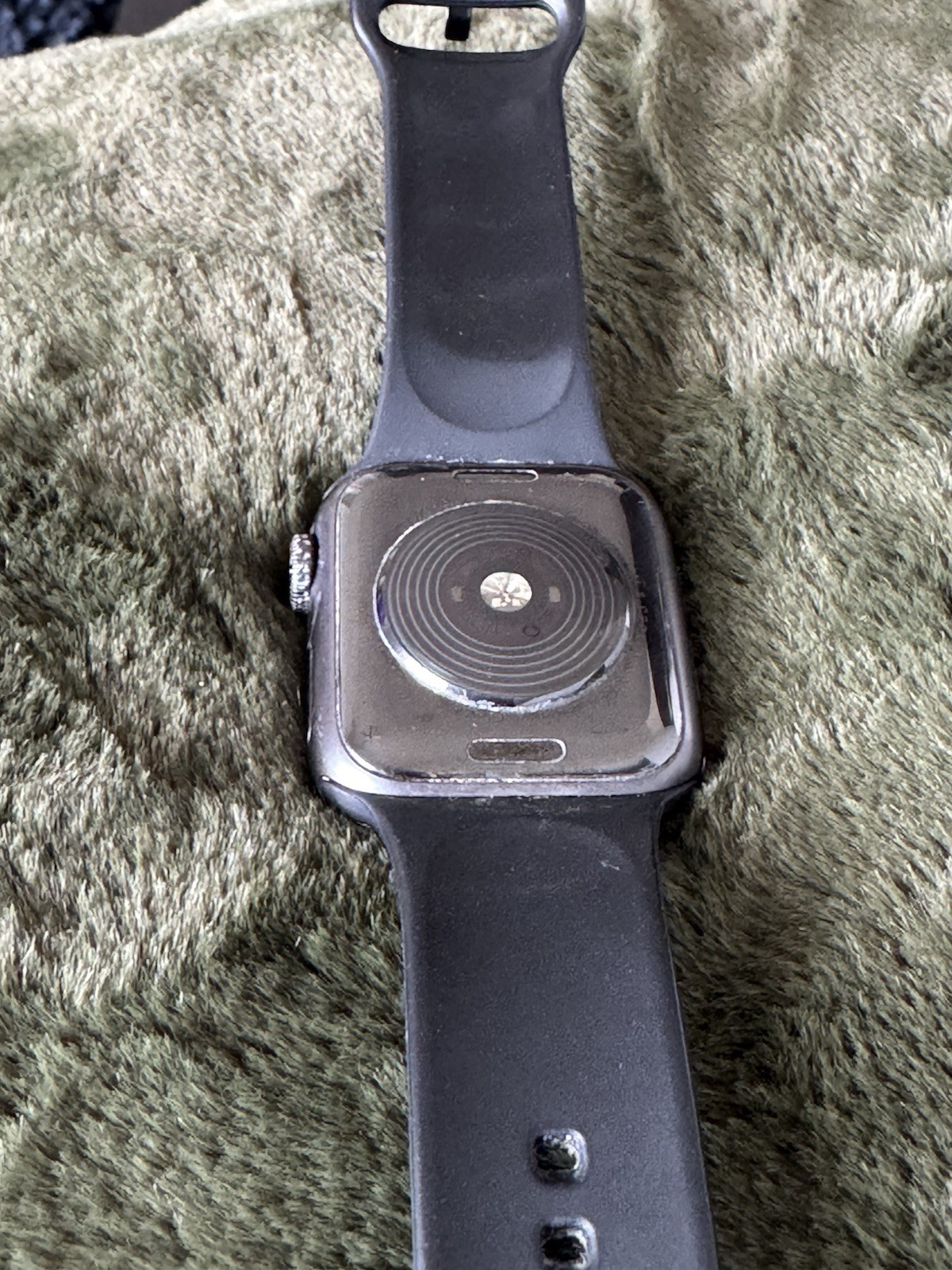 Apple Watch SE (1st Gen) 40mm GPS Space Gray – Battery 76% – Inclu. box + charge
