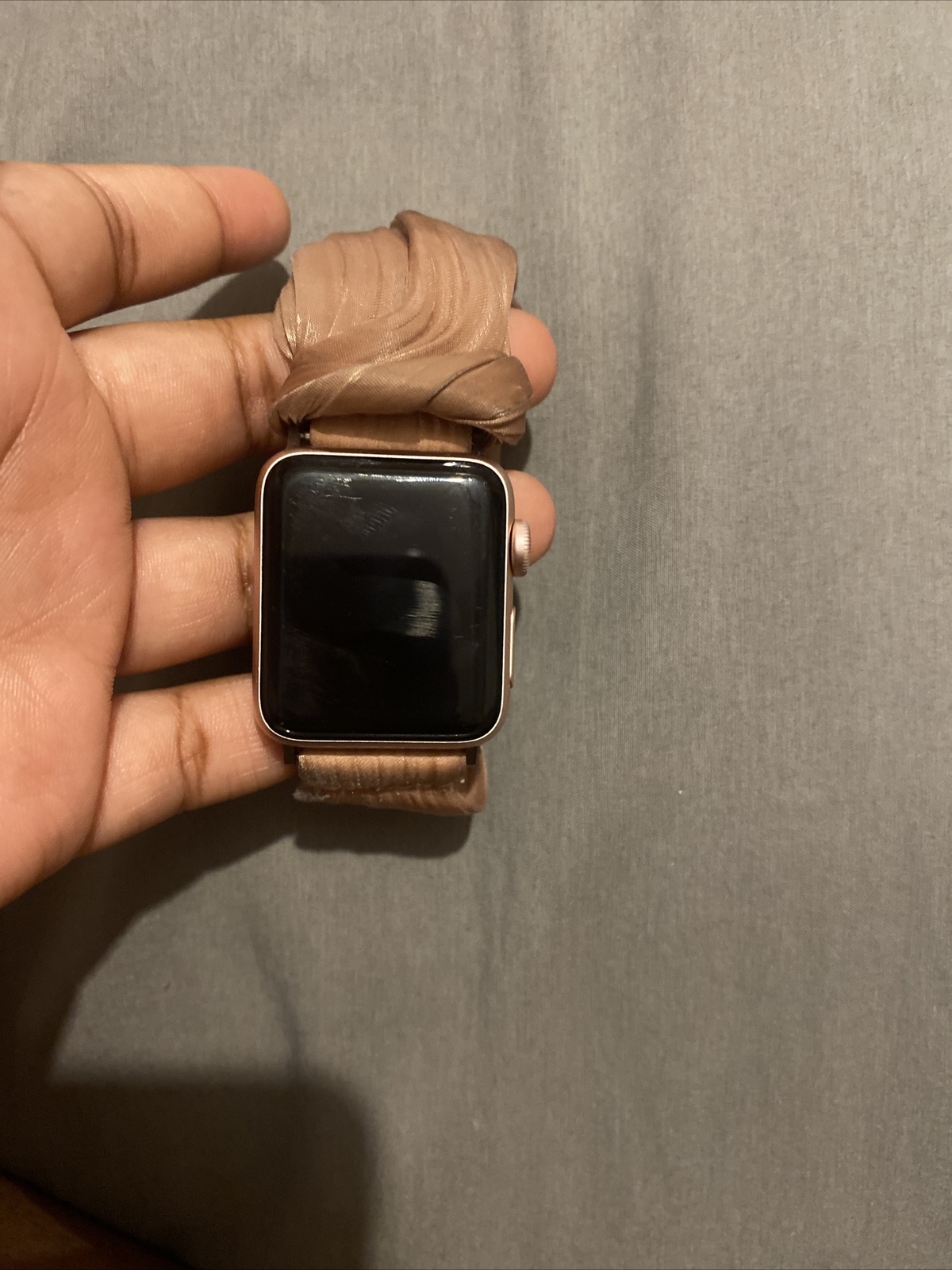Apple MQ142LL/A Series 2 42mm Smartwatch with Rose Gold Aluminum Case
