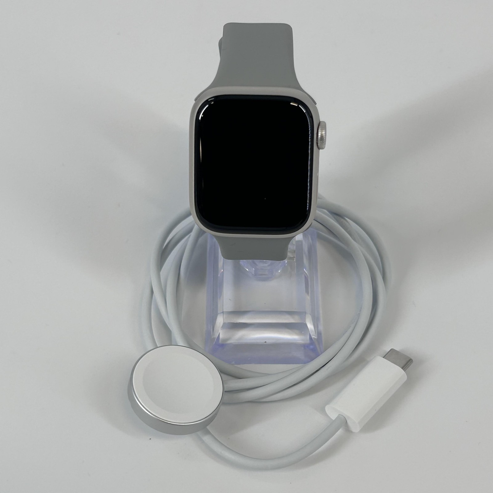 Apple Watch (Series 8) 41mm Gold Aluminum (GPS) w/ Gray Sport Band – Excellent