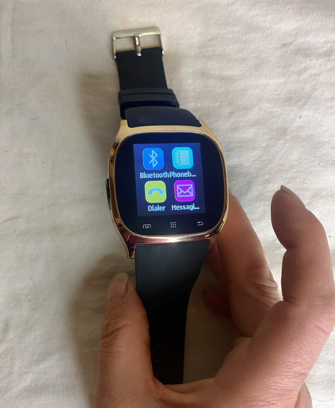 i Touch Gold Unisex Smart Watch 9.5 Silcone Band 46″ Case 1.44″ LCD Model 3360