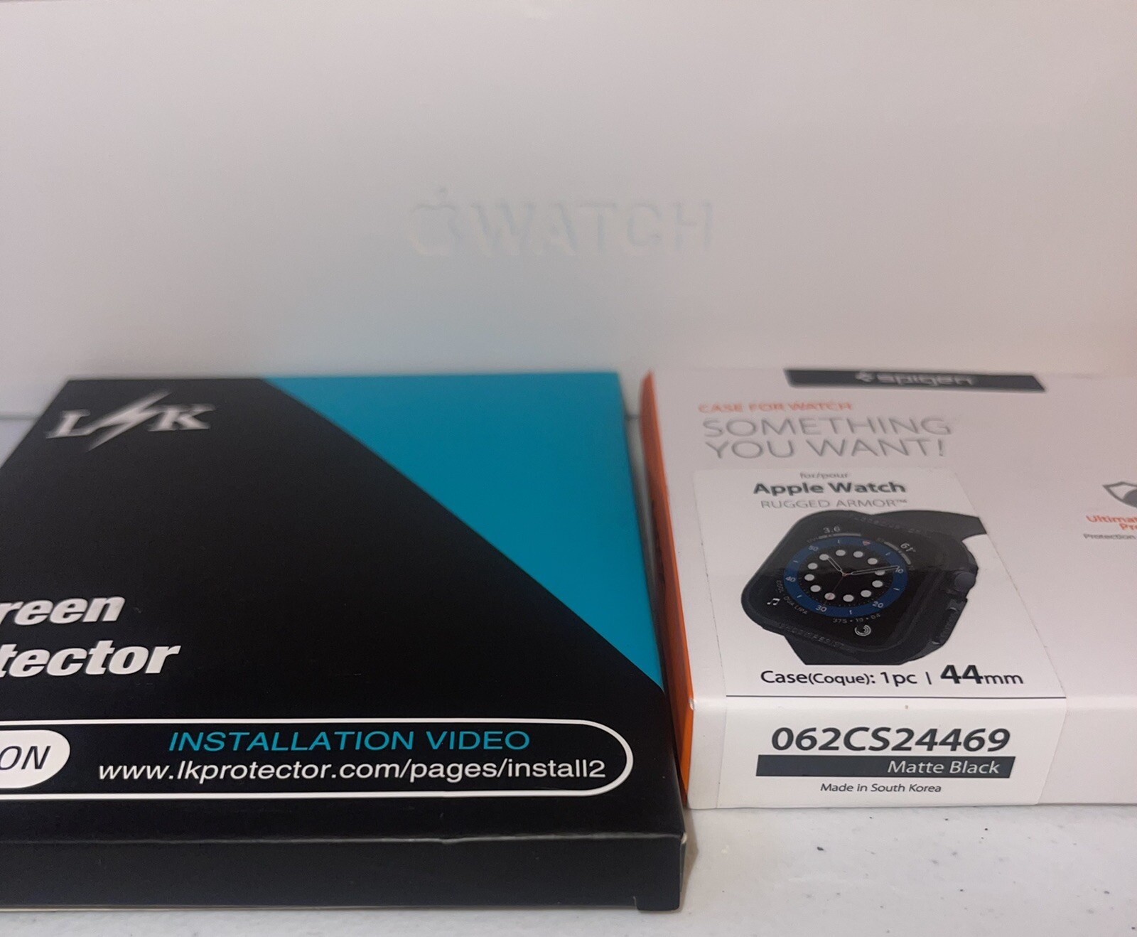 Apple Watch Series 6 (GPS) 44mm with Black Sport Band – Space Gray M00H3LL/A