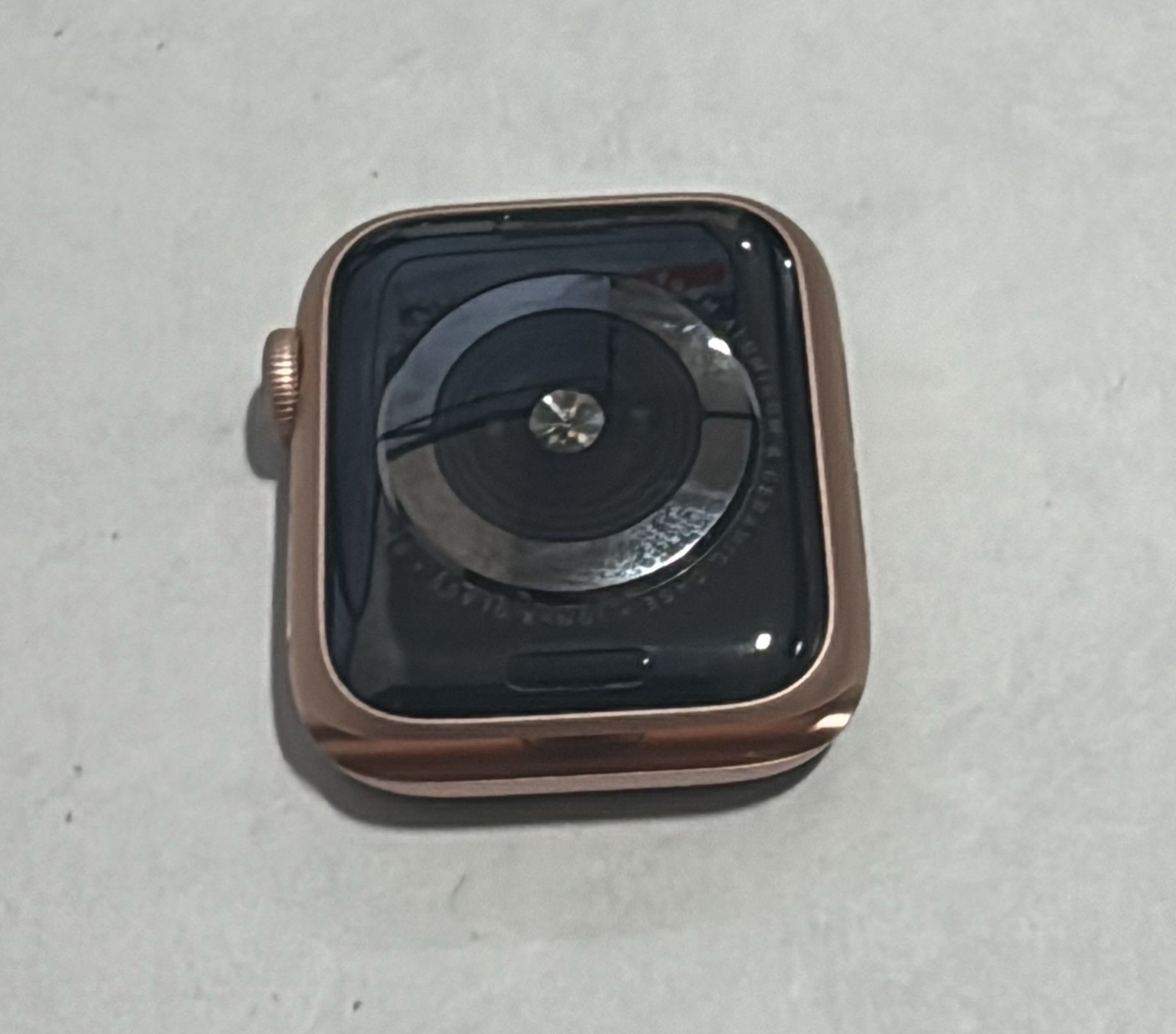 Apple Watch Series 4 [GPS 40mm] Smart Watch – ASIS (/SP6-1120-SERIES4-40MM-ASIS)