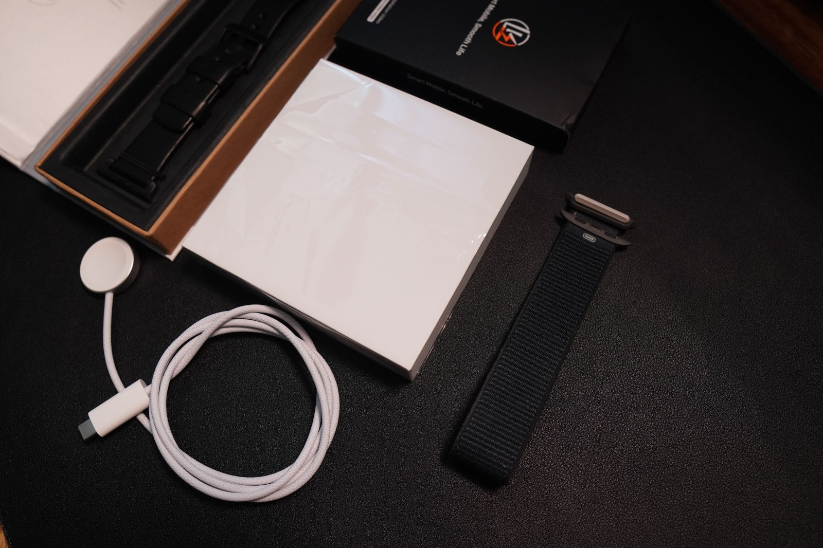 Apple Watch Series 8 [GPS, Cellular, 45mm] Stainless Steel 87% Battery w/ Straps