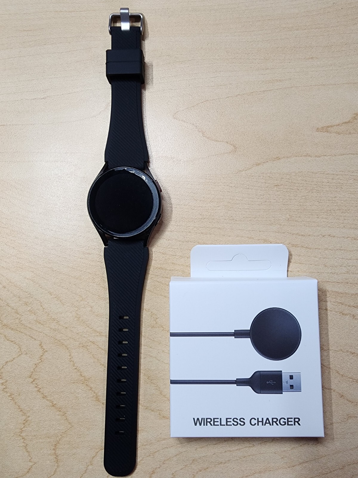 Samsung Galaxy Watch4 SM-R860 40mm Aluminum Sport Band, black Cracked Screen