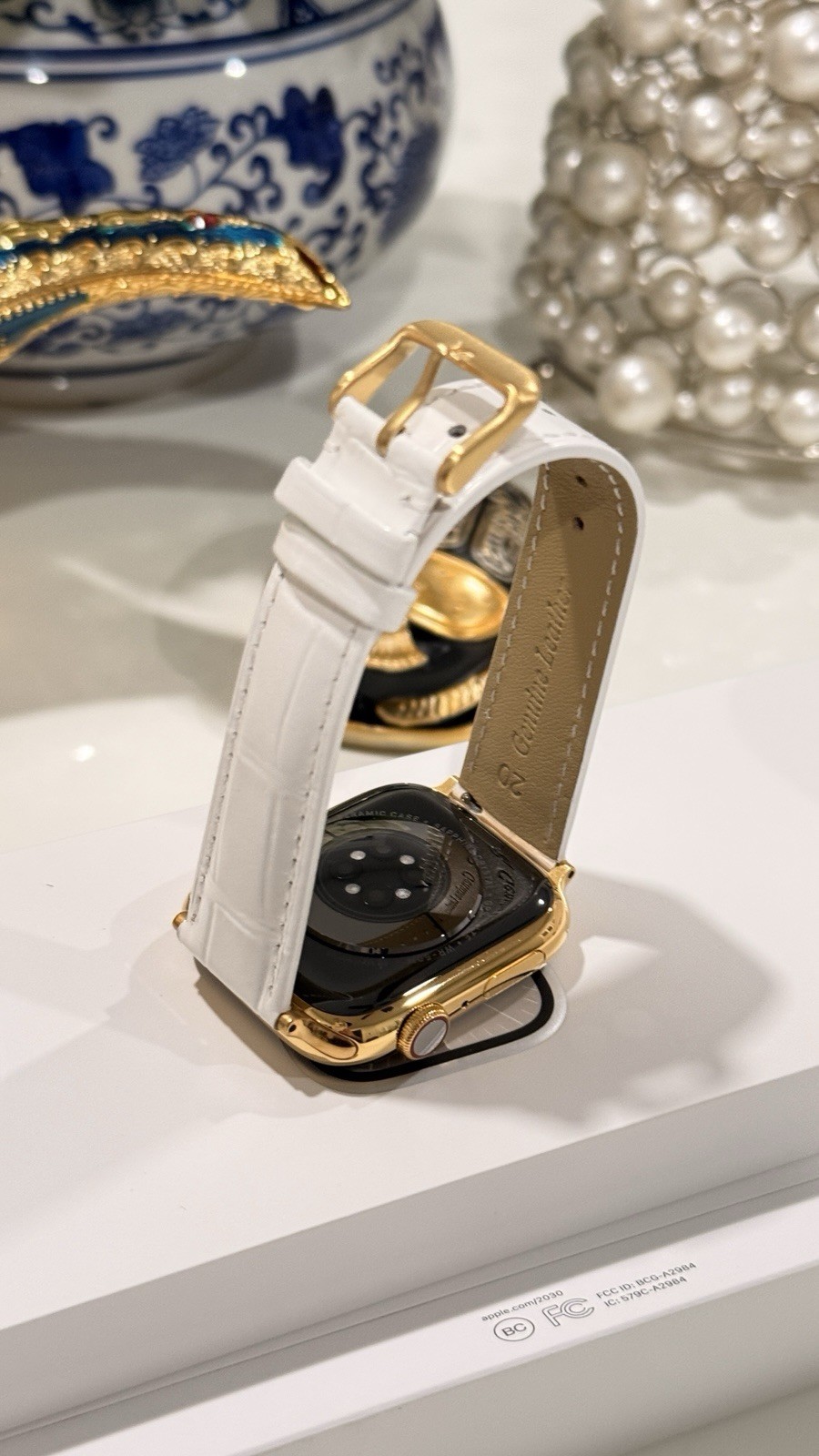 24K Gold Plated 45MM Apple Watch SERIES 9 Stainless Steel White Leather GPS LTE