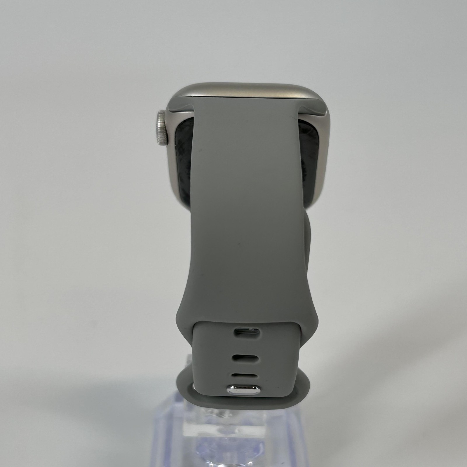 Apple Watch (Series 8) 41mm Gold Aluminum (GPS) w/ Gray Sport Band – Excellent